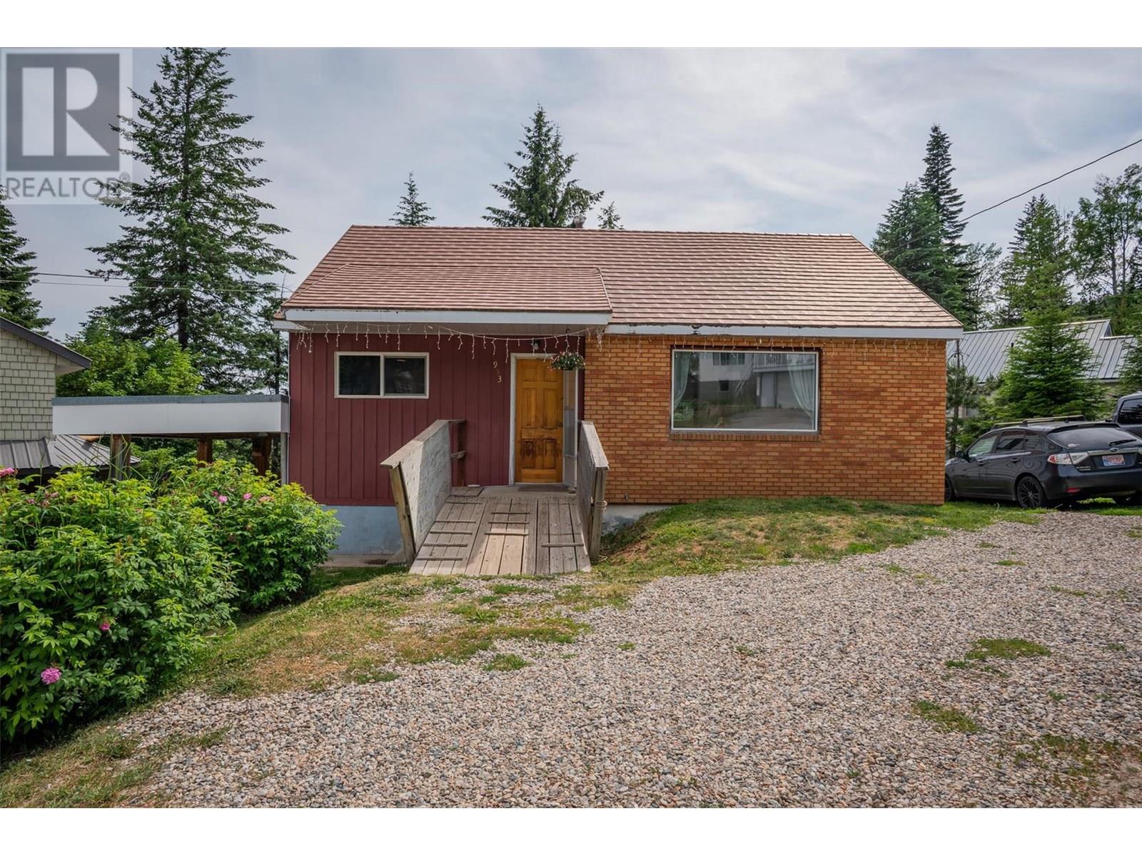 1953 Plewman Way, Rossland, British Columbia  V0G 1Y0 - Photo 33 - 10353239