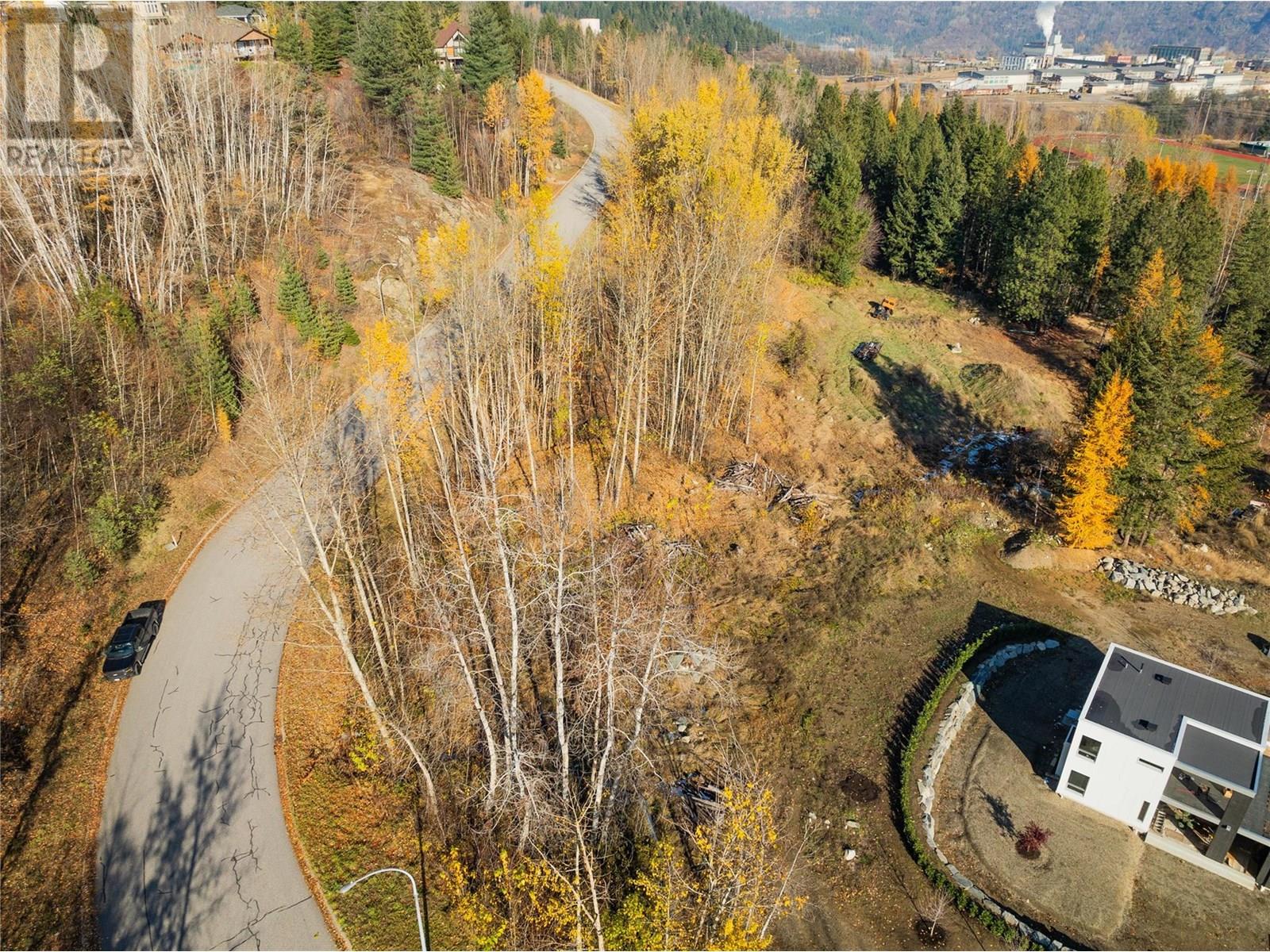 220 Whitman Way, Warfield, British Columbia  V1R 4T9 - Photo 10 - 10353944