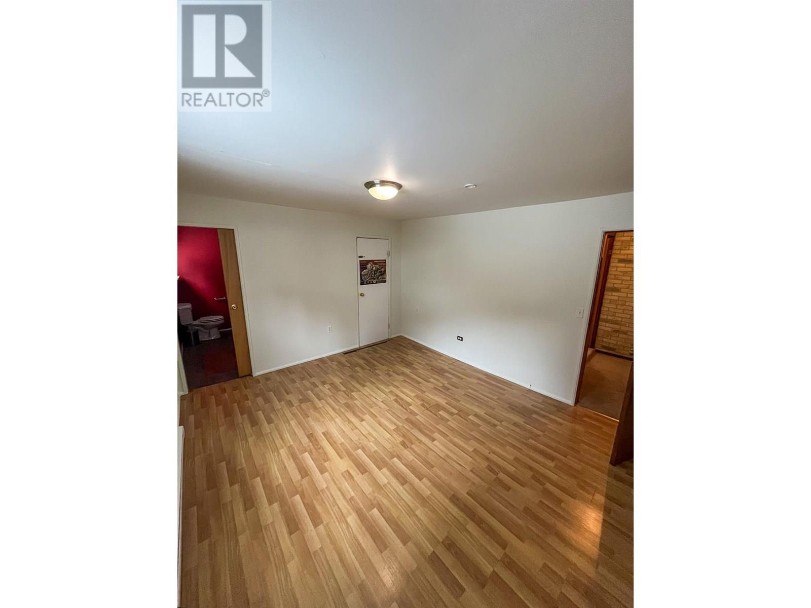 223 Riverside Avenue, Salmo, British Columbia  V0G 1Z0 - Photo 29 - 10353799