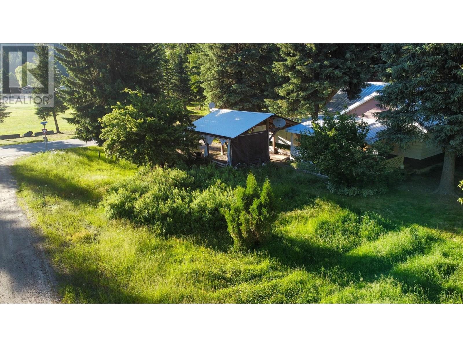 223 Riverside Avenue, Salmo, British Columbia  V0G 1Z0 - Photo 41 - 10353799