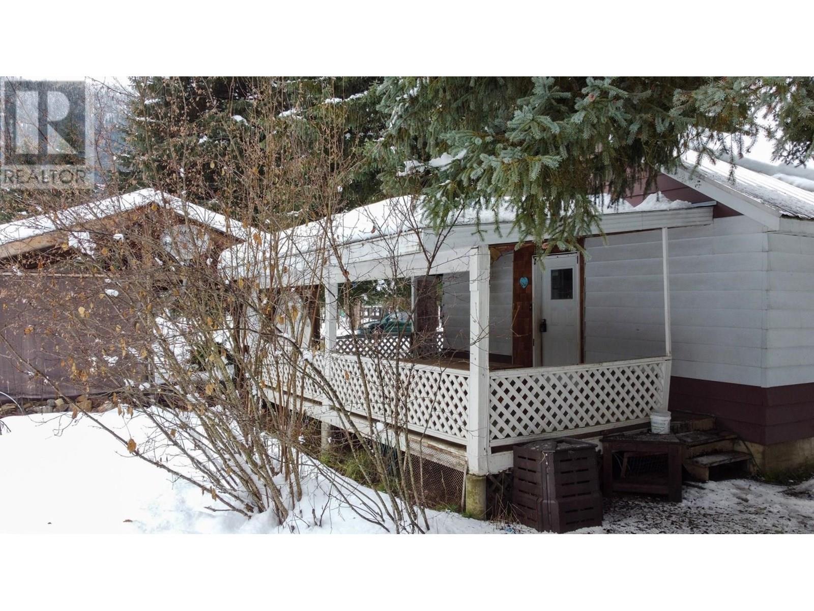 223 Riverside Avenue, Salmo, British Columbia  V0G 1Z0 - Photo 53 - 10353799