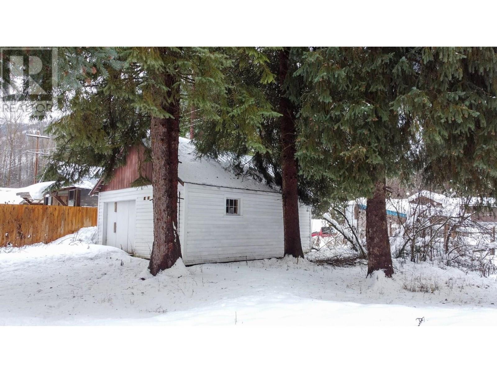 223 Riverside Avenue, Salmo, British Columbia  V0G 1Z0 - Photo 54 - 10353799