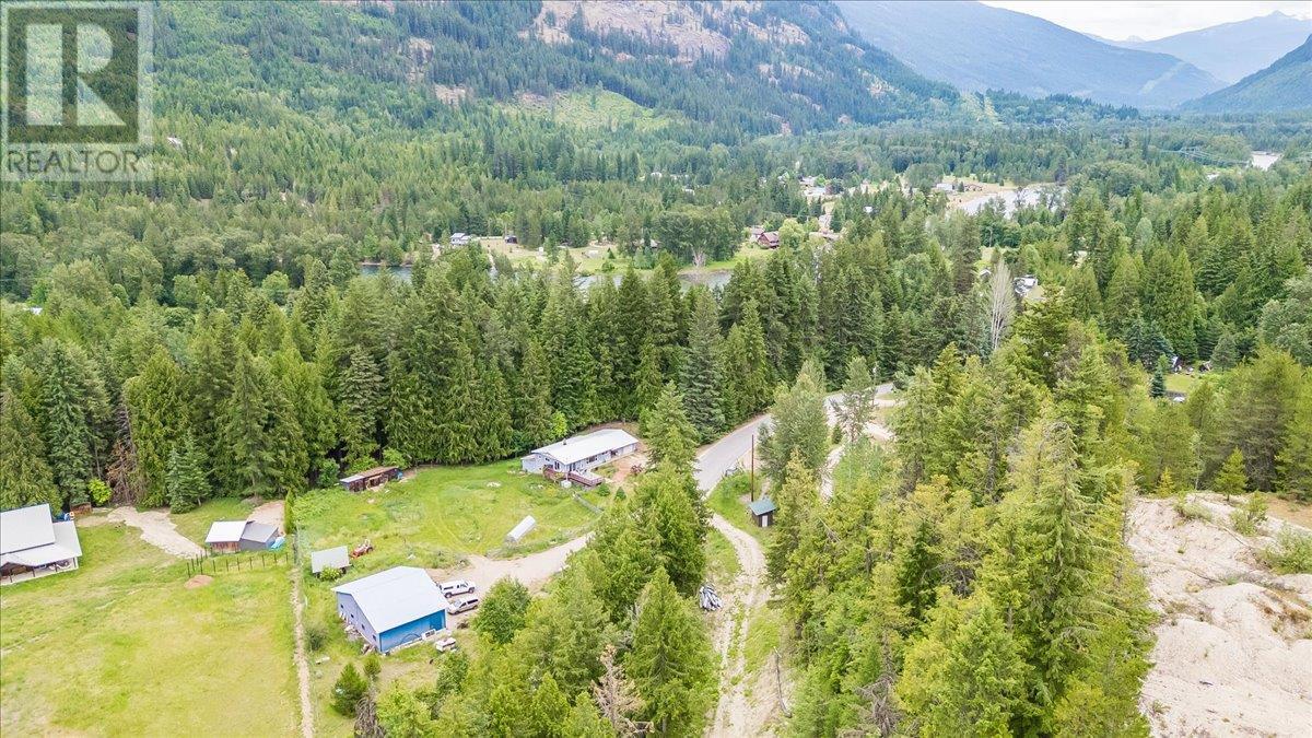 3814 Passmore Upper Road, Passmore, British Columbia  V0G 2J0 - Photo 2 - 10353986