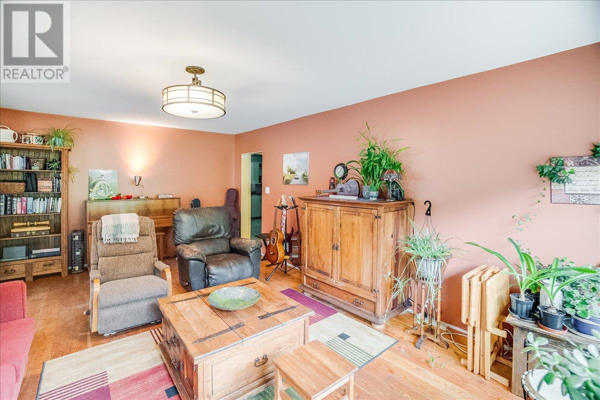 3814 Passmore Upper Road, Passmore, British Columbia  V0G 2J0 - Photo 6 - 10353986