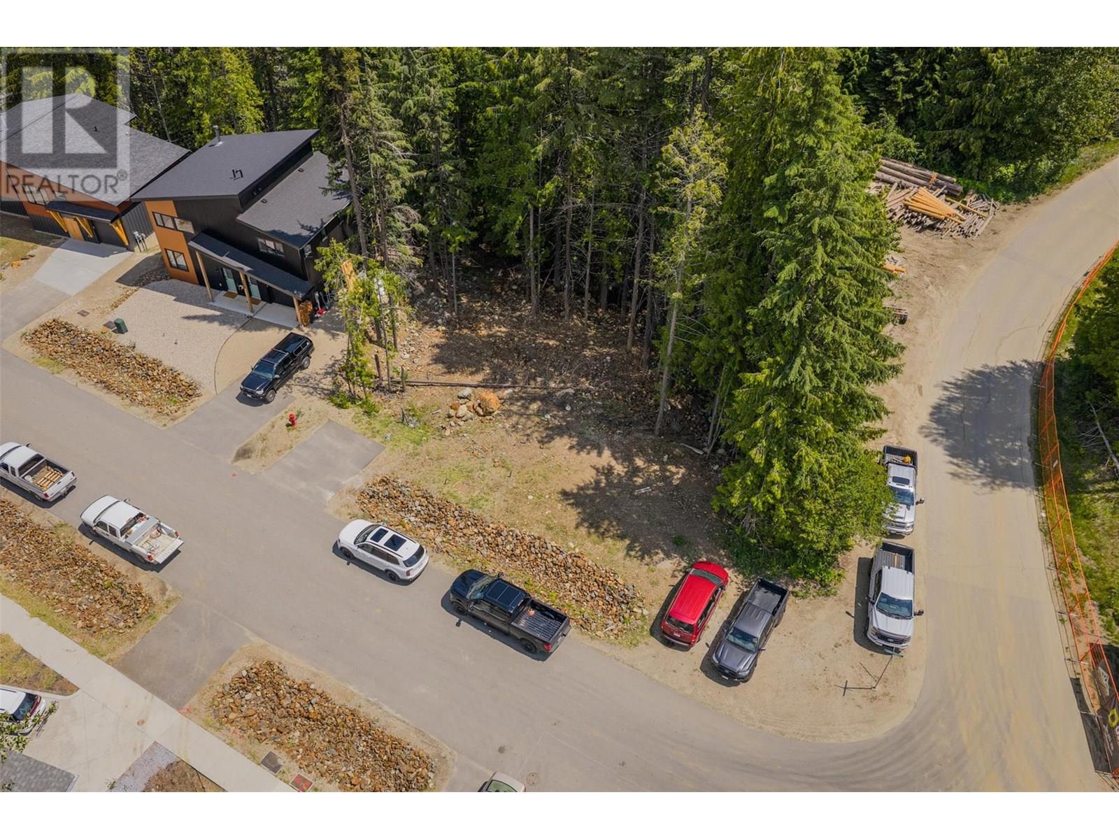 302 Larch Terr, Rossland, British Columbia  V0G 1Y0 - Photo 2 - 10353988