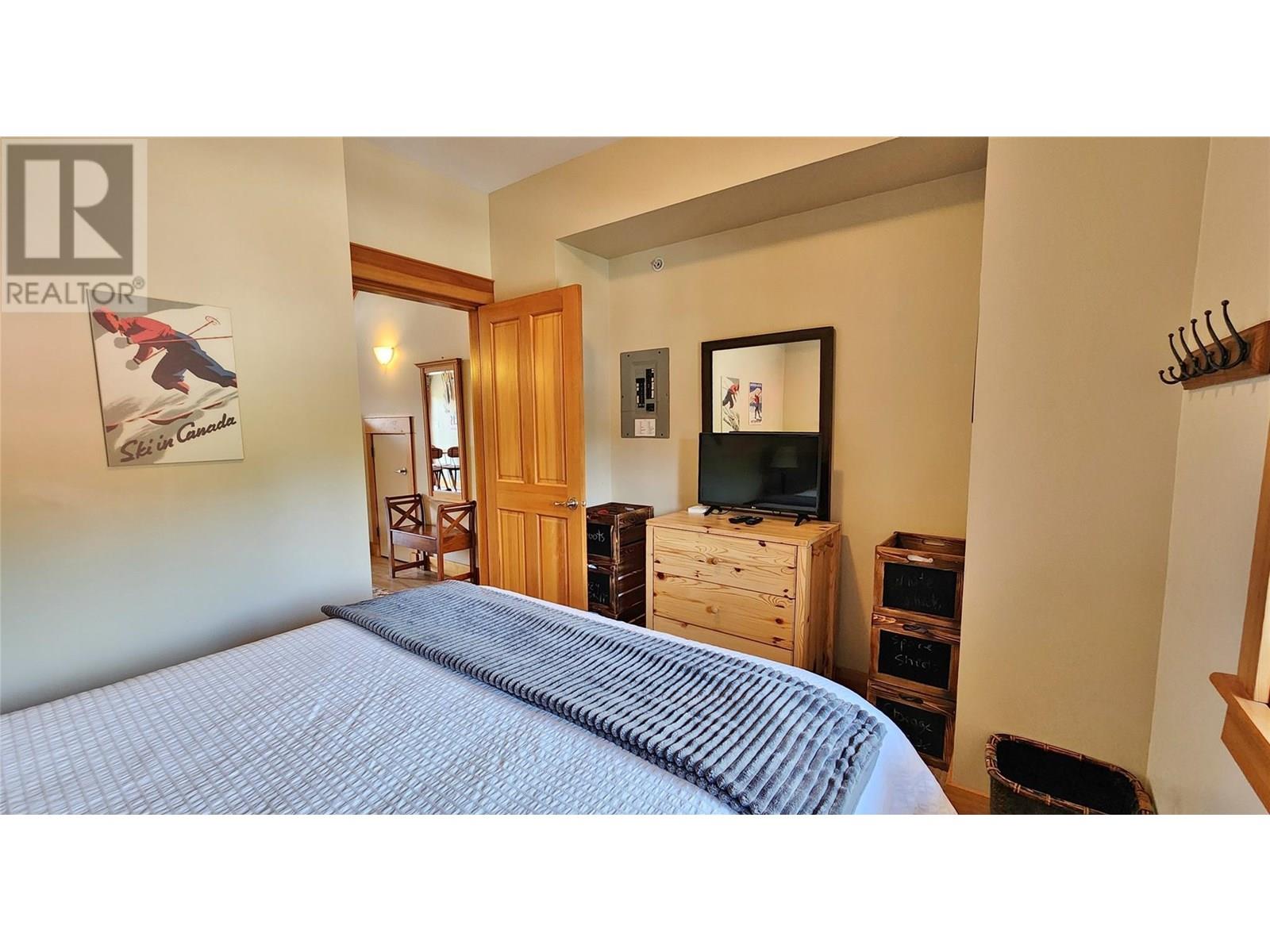 1080 Olaus Way Unit# 3a, Rossland, British Columbia  V0G 1Y0 - Photo 15 - 10353474