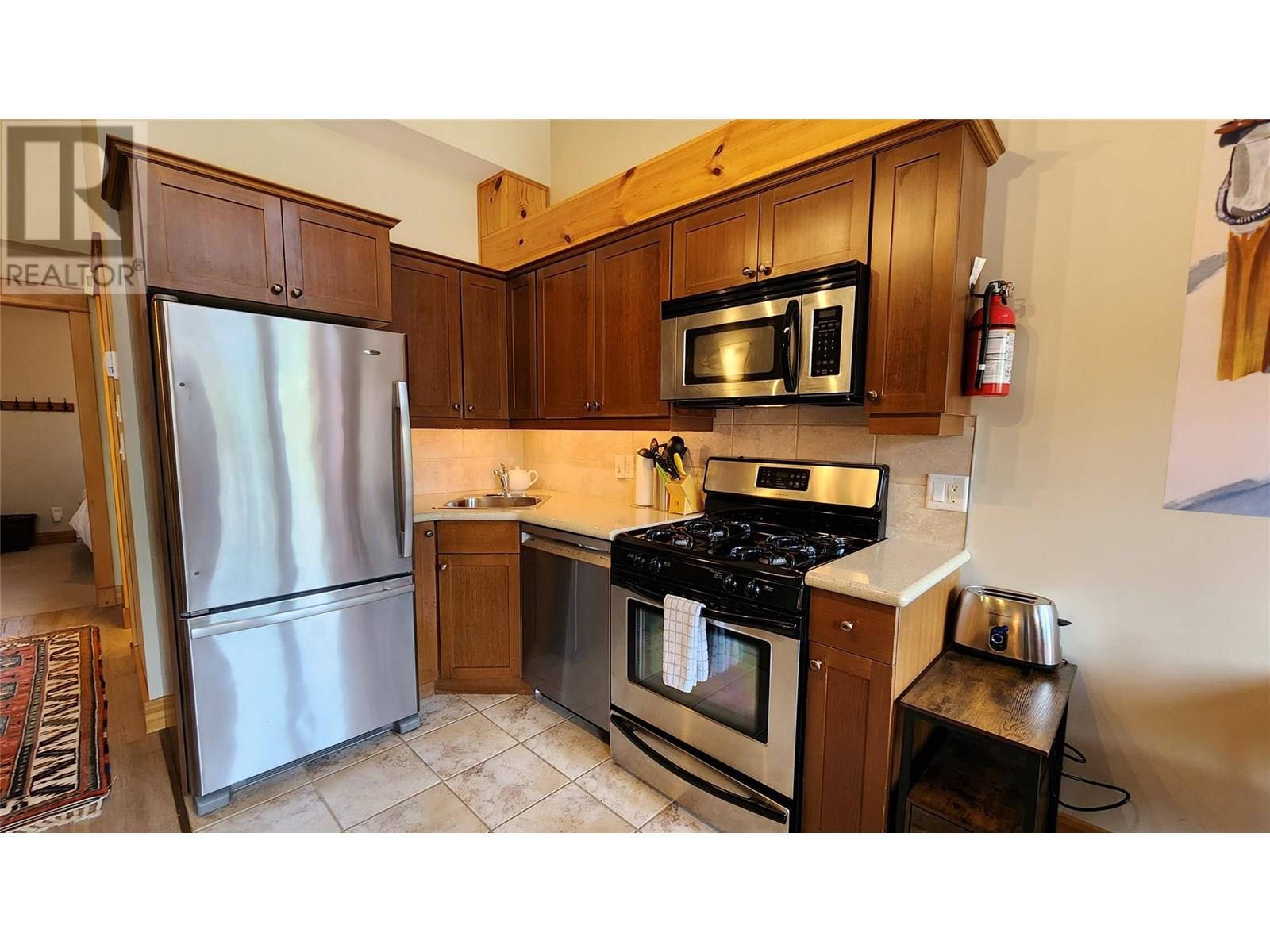 1080 Olaus Way Unit# 3a, Rossland, British Columbia  V0G 1Y0 - Photo 7 - 10353474