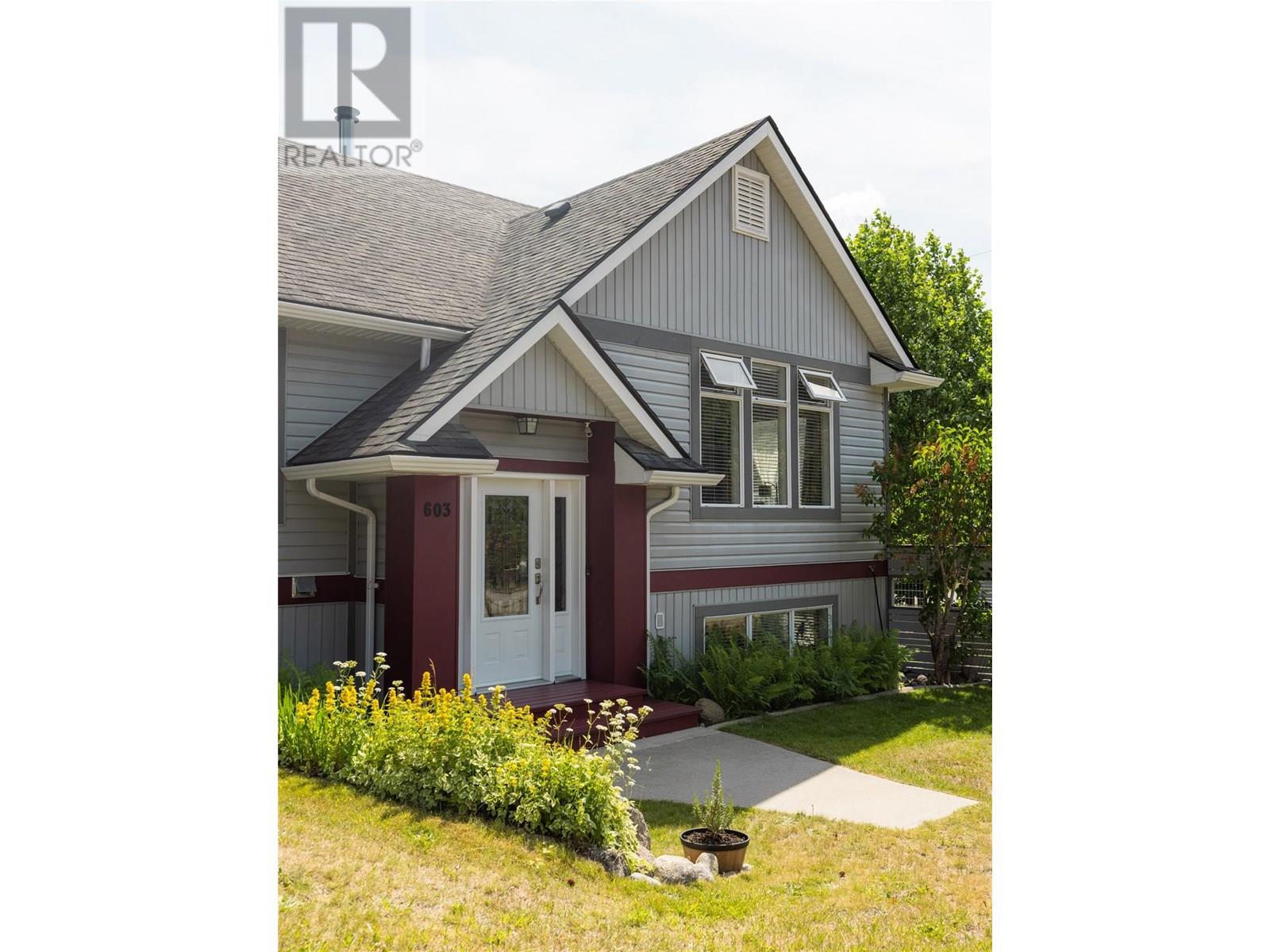 603 Fletcher Avenue, Slocan, British Columbia  V0G 2C0 - Photo 2 - 10353619