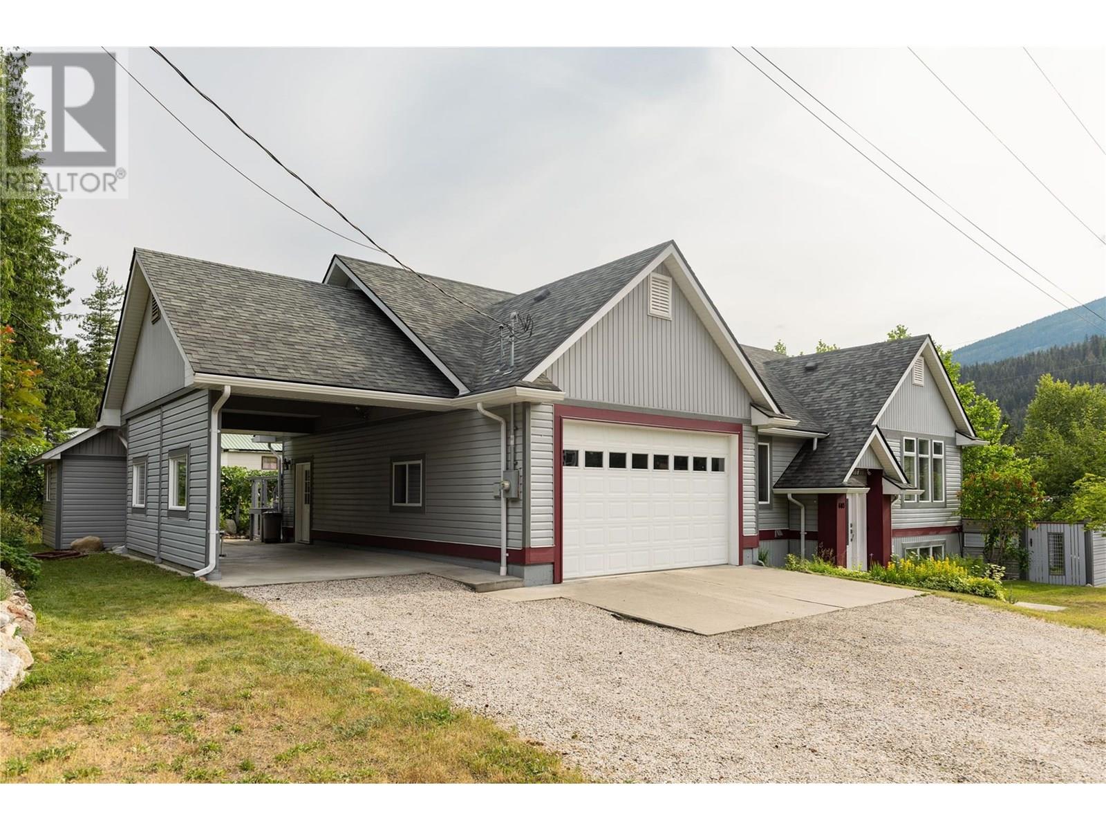 603 Fletcher Avenue, Slocan, British Columbia  V0G 2C0 - Photo 3 - 10353619
