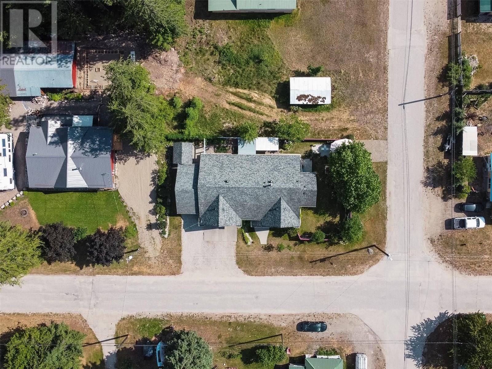 603 Fletcher Avenue, Slocan, British Columbia  V0G 2C0 - Photo 4 - 10353619
