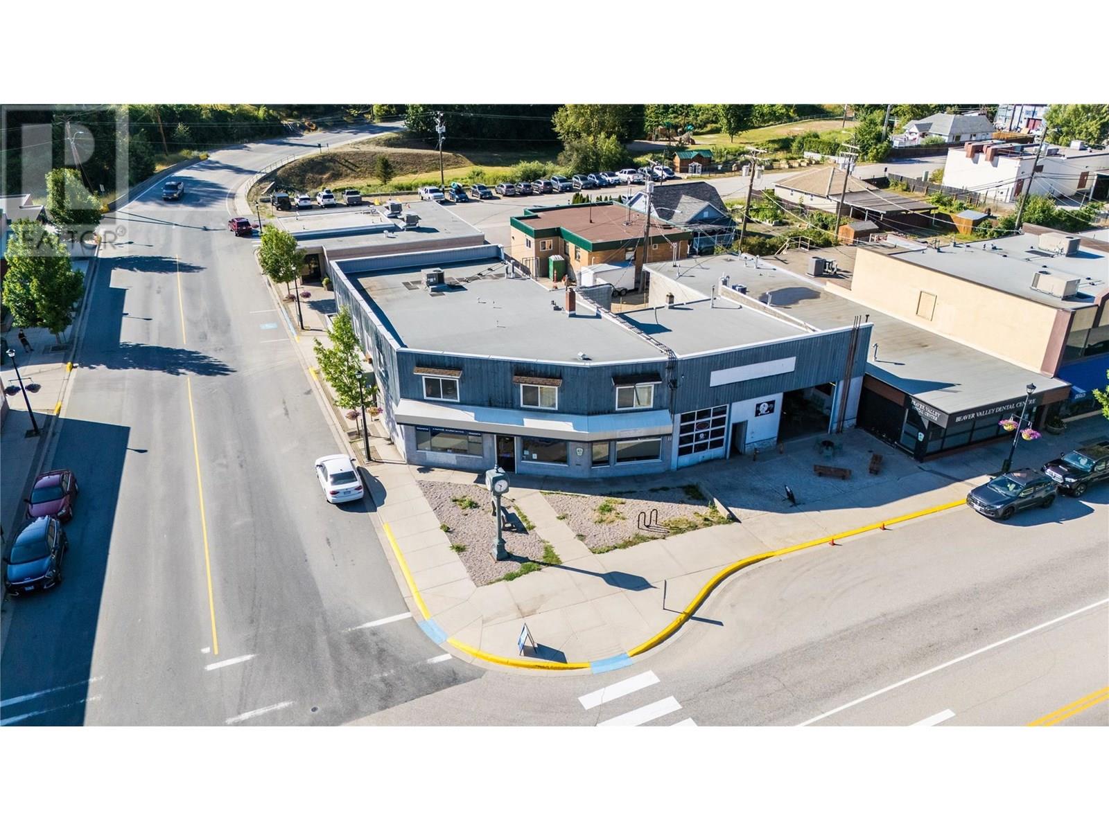 1967 Columbia Gardens Road, Fruitvale, British Columbia  V0G 1L0 - Photo 36 - 10349538