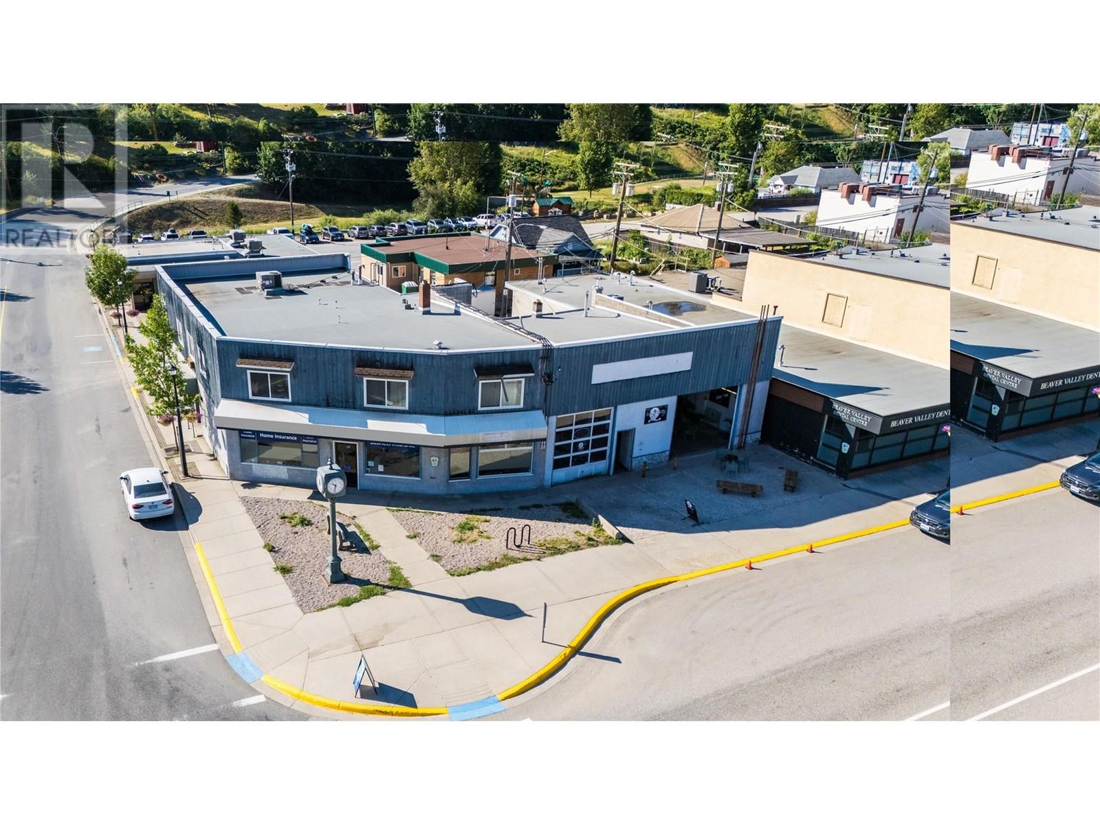 1967 Columbia Gardens Road, Fruitvale, British Columbia  V0G 1L0 - Photo 37 - 10349538
