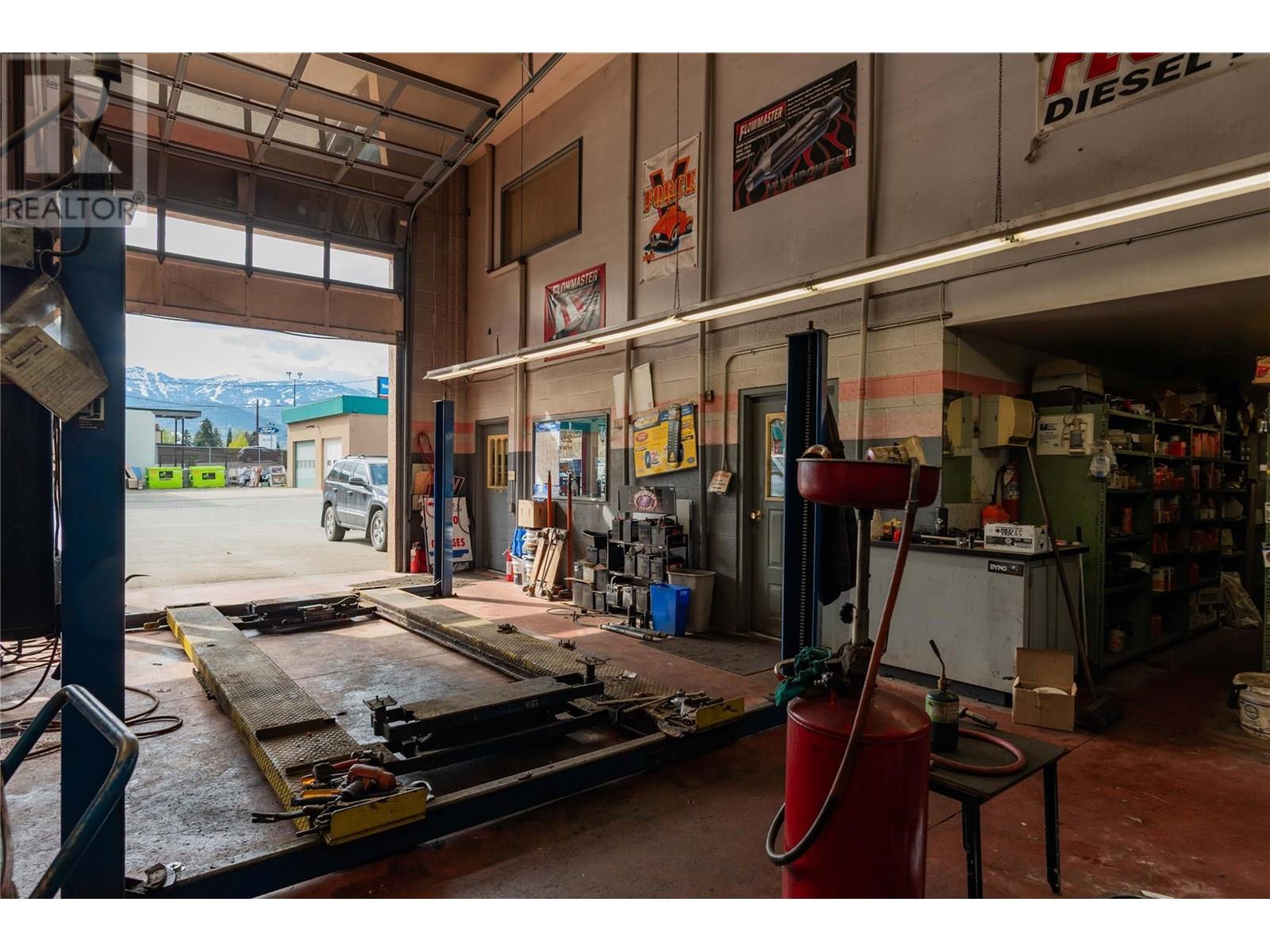 2865 B And 2929 Hiighway Drive, Trail, British Columbia  V1R 2T2 - Photo 15 - 10344222