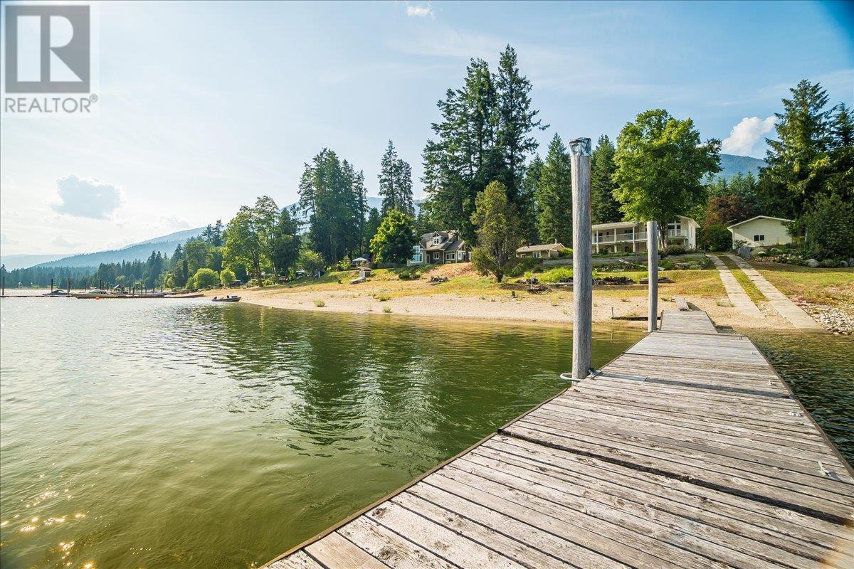 7620 3a Highway, Balfour, British Columbia  V0G 1C0 - Photo 1 - 10354089