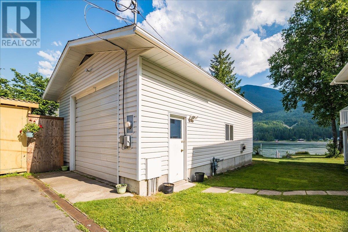 7620 3a Highway, Balfour, British Columbia  V0G 1C0 - Photo 39 - 10354089