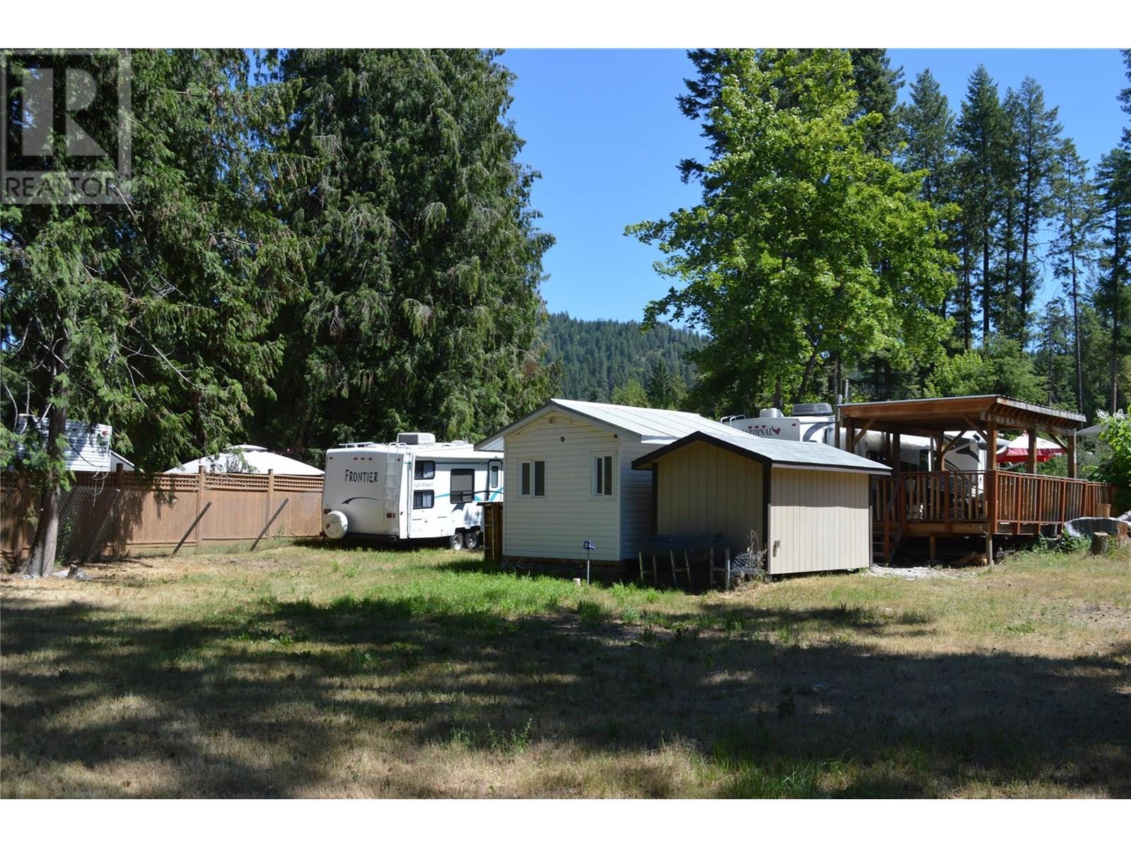 60 Kingsley Road, Christina Lake, British Columbia  V0H 1E2 - Photo 22 - 10354146