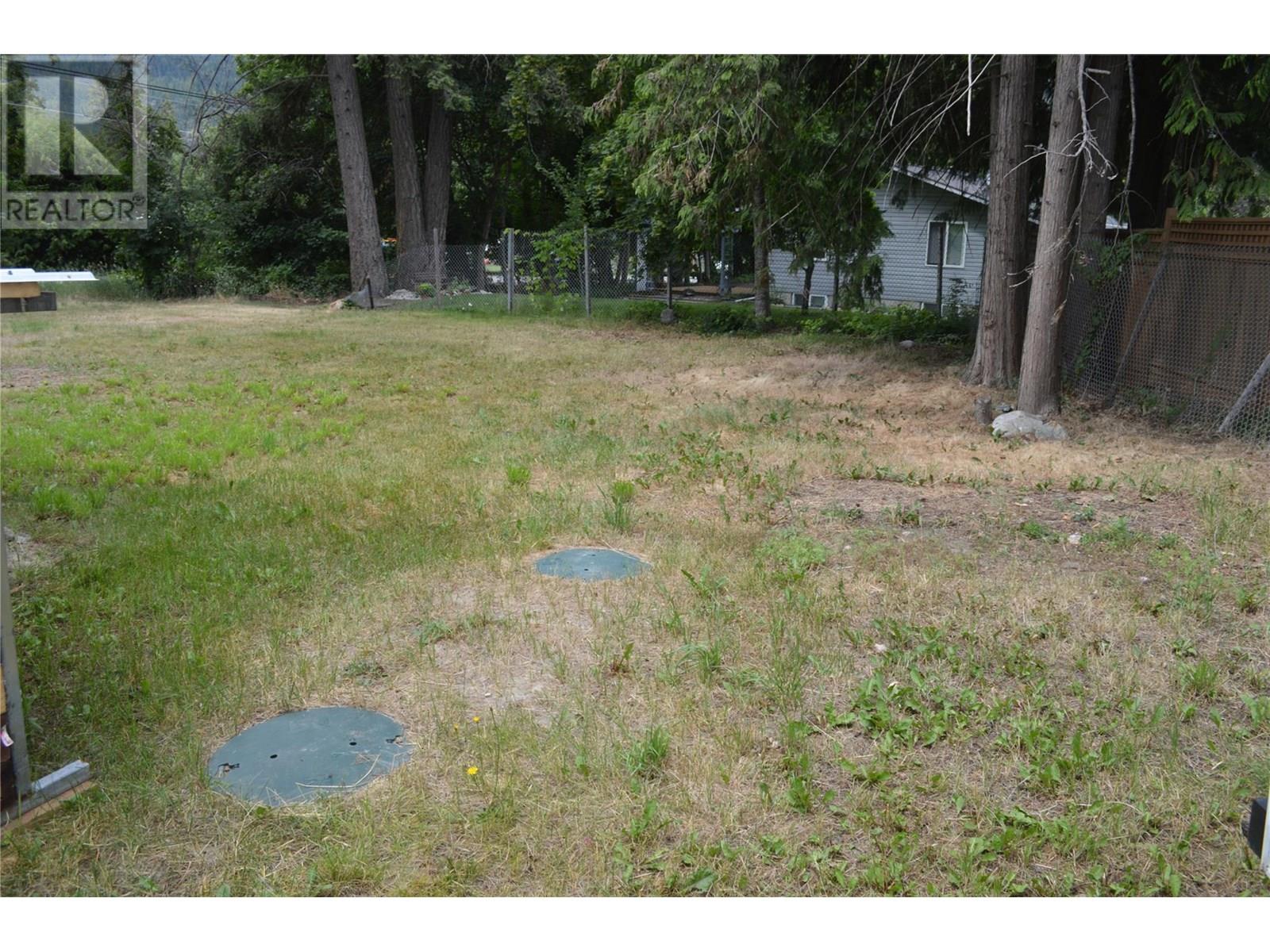 60 Kingsley Road, Christina Lake, British Columbia  V0H 1E2 - Photo 24 - 10354146