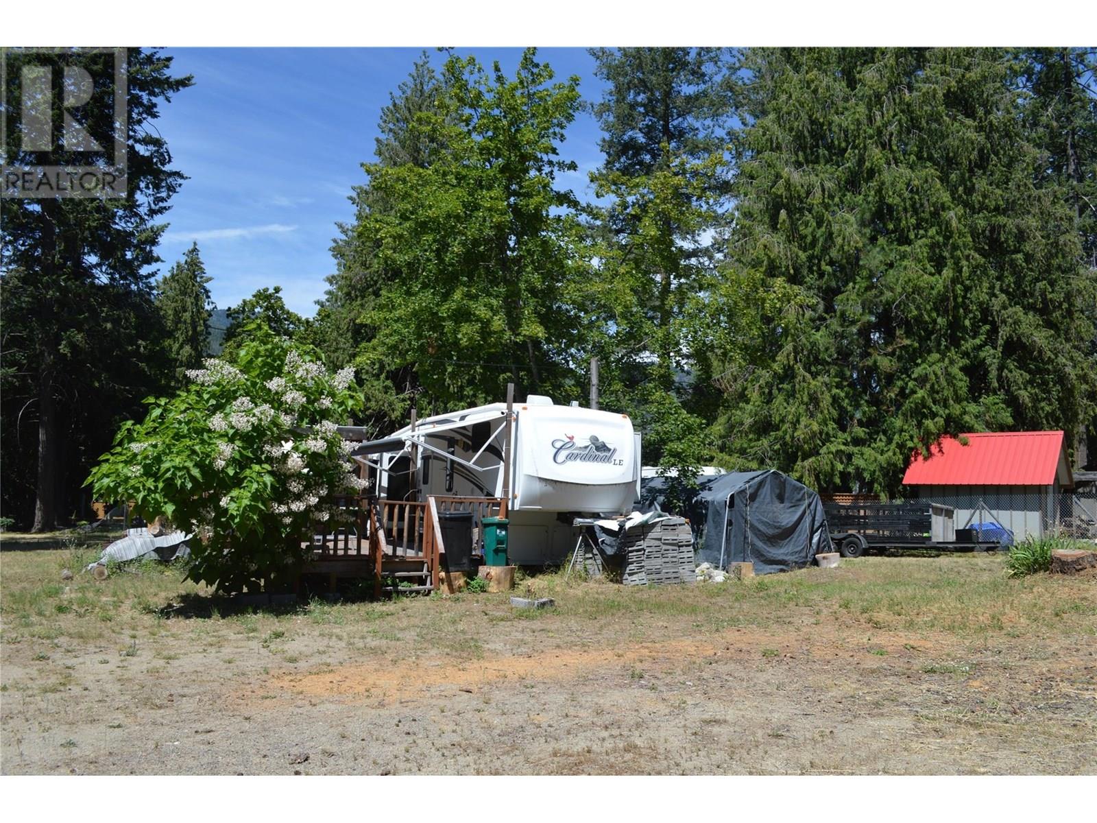 60 Kingsley Road, Christina Lake, British Columbia  V0H 1E2 - Photo 7 - 10354146