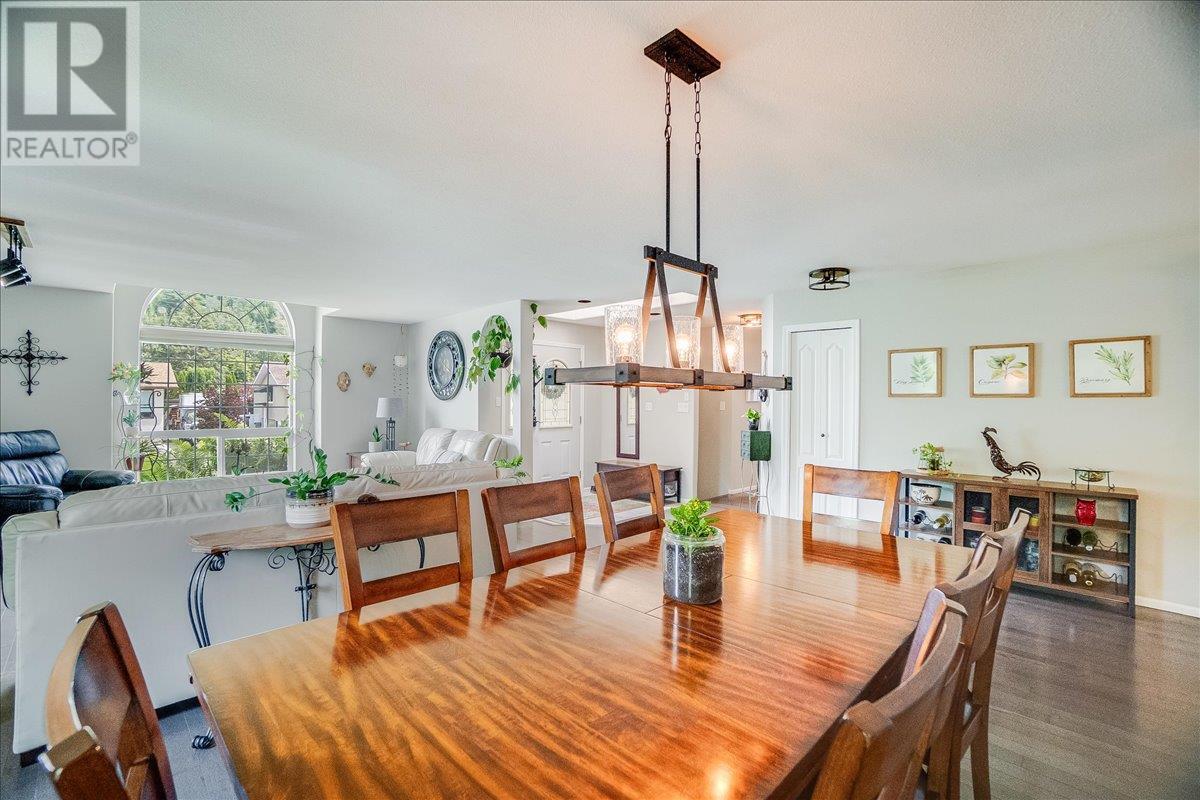 1040 Regan Crescent, Trail, British Columbia  V1R 1C4 - Photo 14 - 10353953