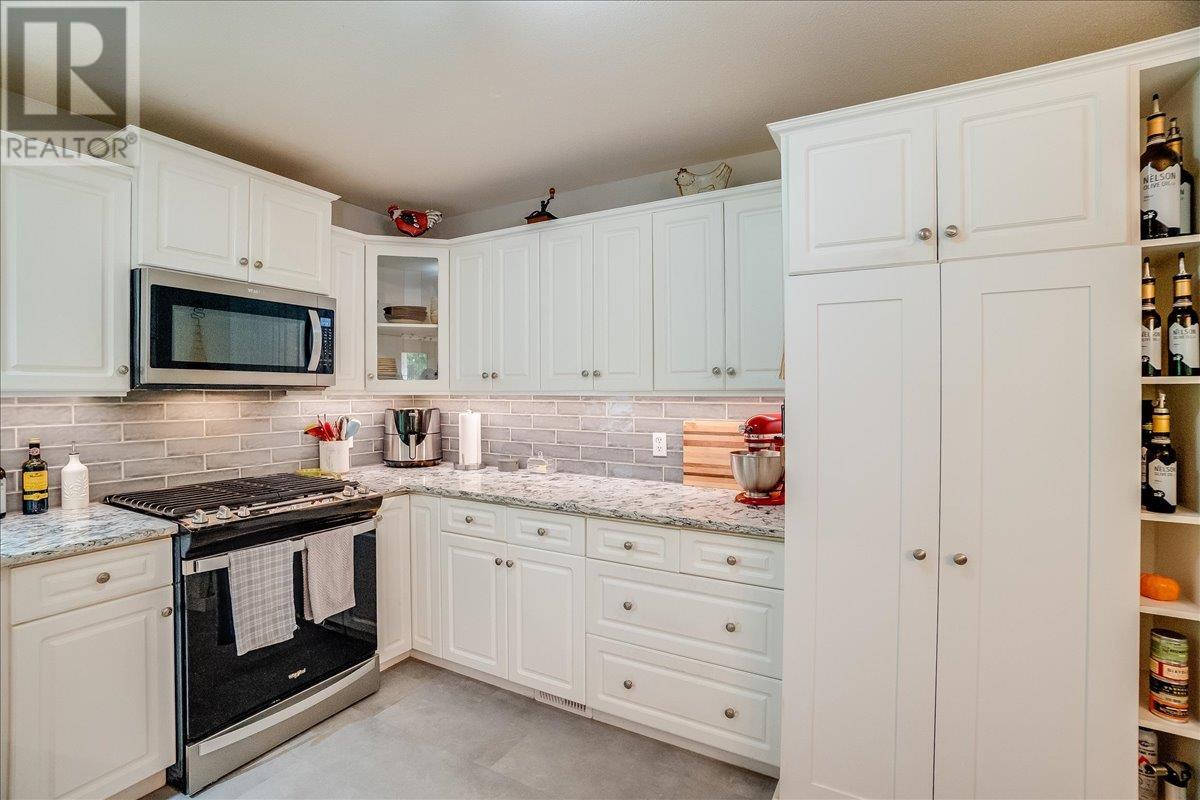 1040 Regan Crescent, Trail, British Columbia  V1R 1C4 - Photo 30 - 10353953
