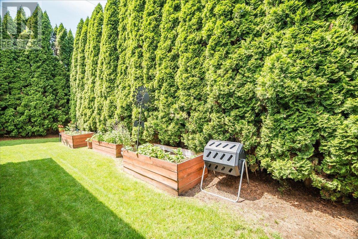1040 Regan Crescent, Trail, British Columbia  V1R 1C4 - Photo 43 - 10353953