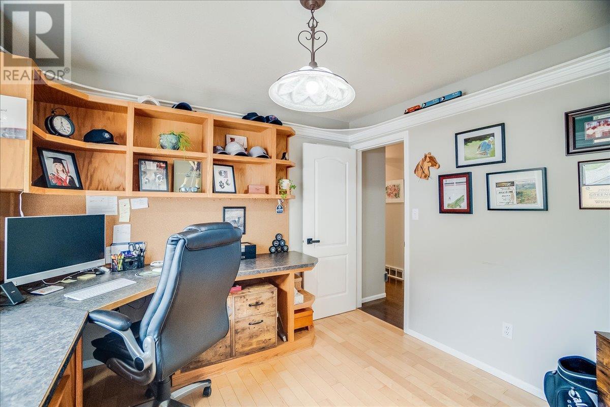 1040 Regan Crescent, Trail, British Columbia  V1R 1C4 - Photo 47 - 10353953