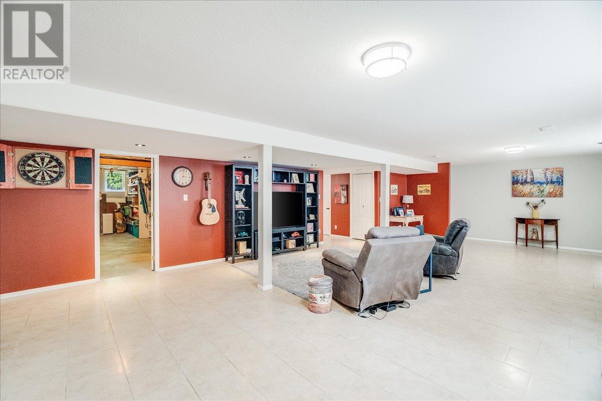 1040 Regan Crescent, Trail, British Columbia  V1R 1C4 - Photo 61 - 10353953