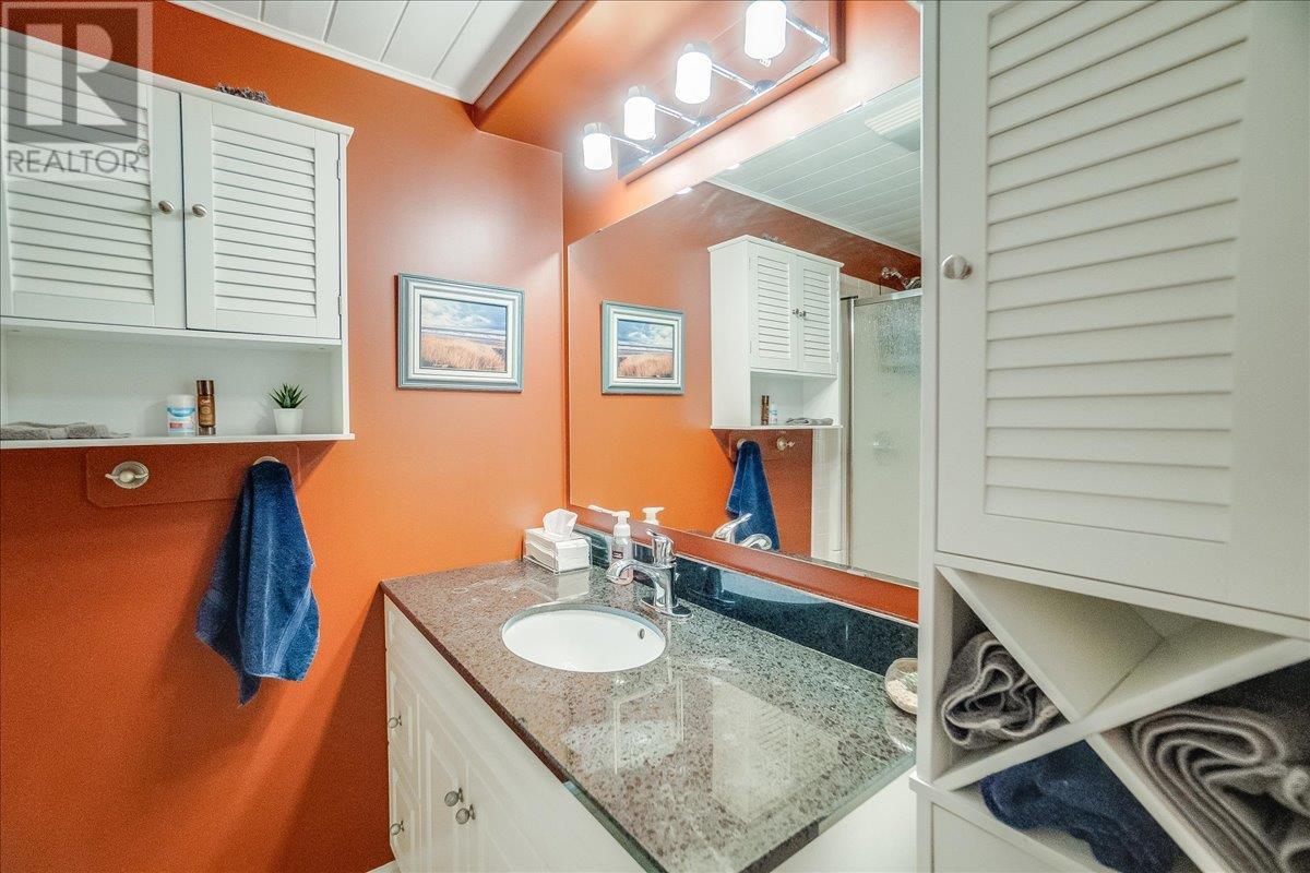 1040 Regan Crescent, Trail, British Columbia  V1R 1C4 - Photo 64 - 10353953