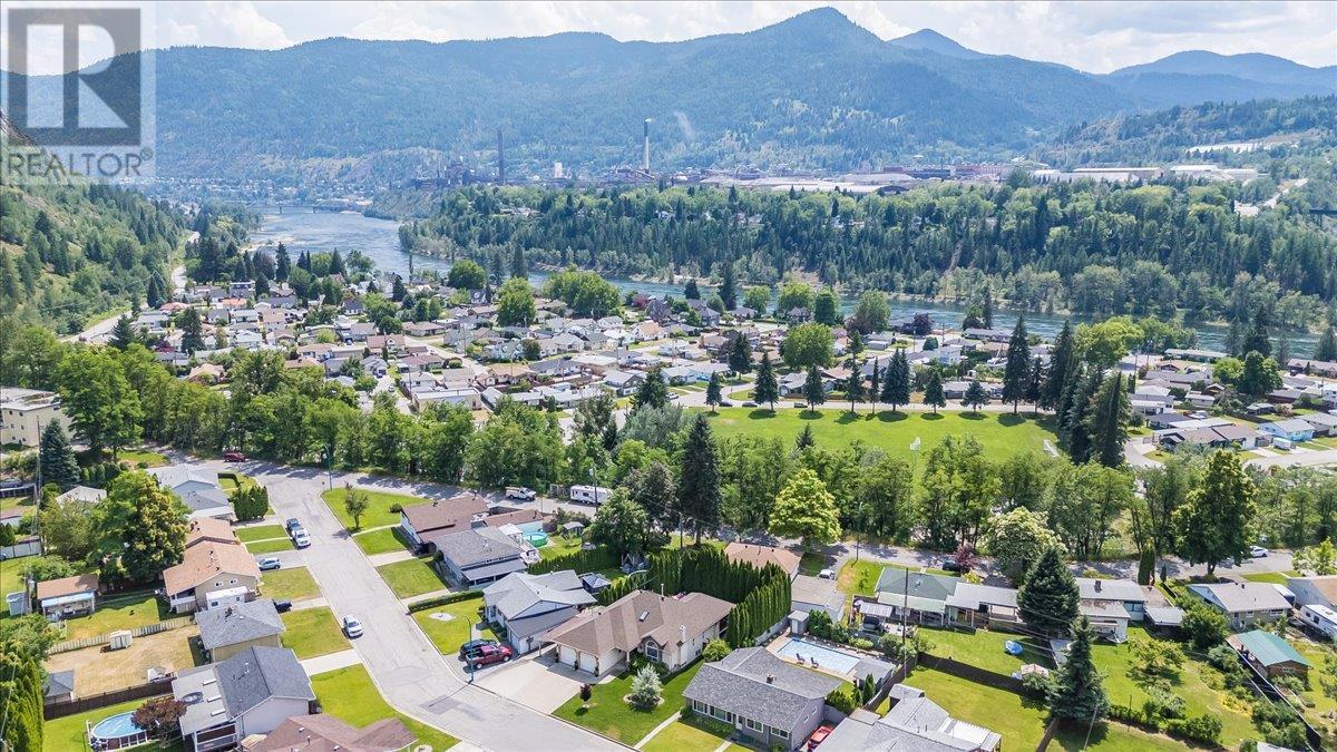 1040 Regan Crescent, Trail, British Columbia  V1R 1C4 - Photo 72 - 10353953
