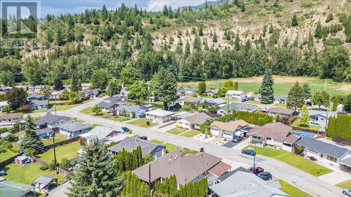 1040 Regan Crescent, Trail, British Columbia  V1R 1C4 - Photo 74 - 10353953