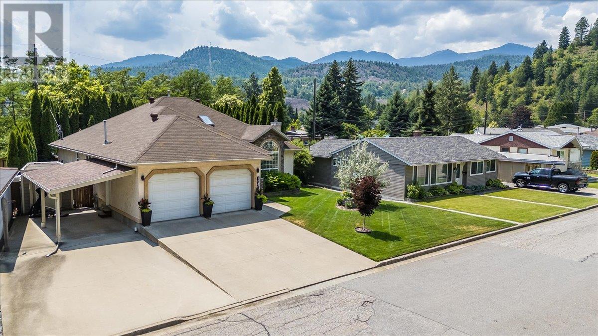 1040 Regan Crescent, Trail, British Columbia  V1R 1C4 - Photo 77 - 10353953