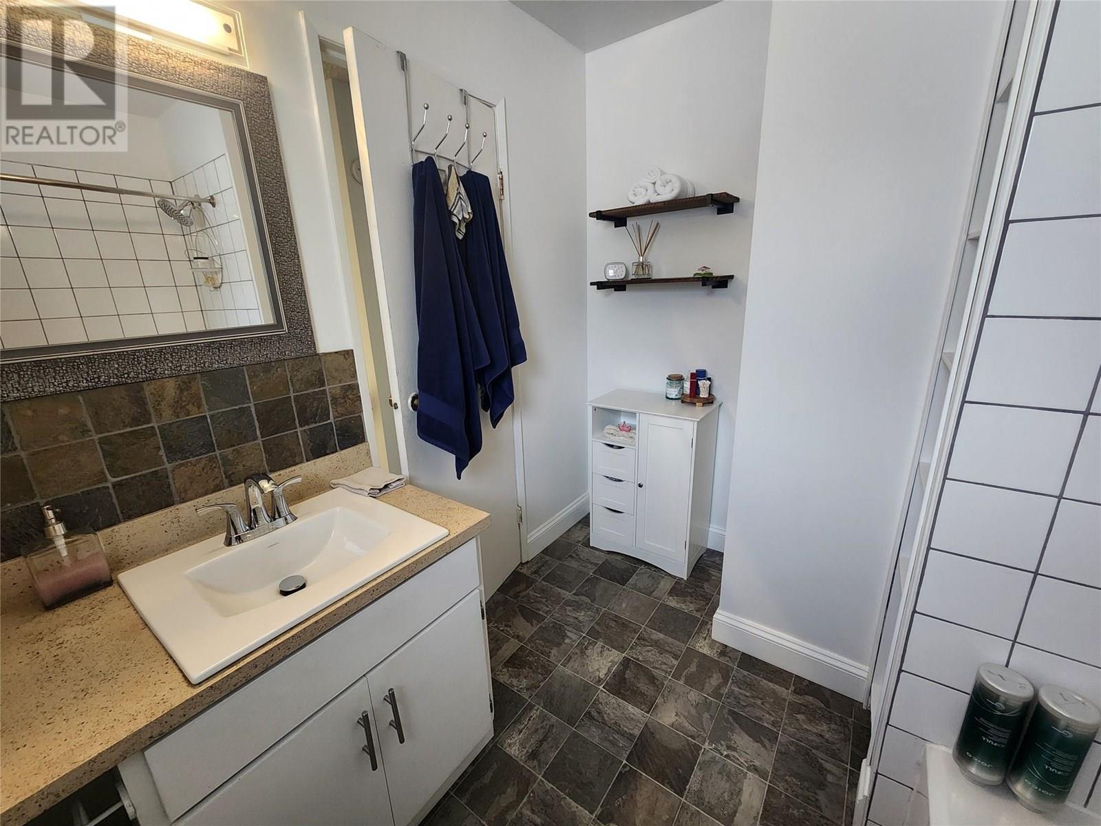 3324 Laurel Crescent, Trail, British Columbia  V1R 4M5 - Photo 14 - 10353399