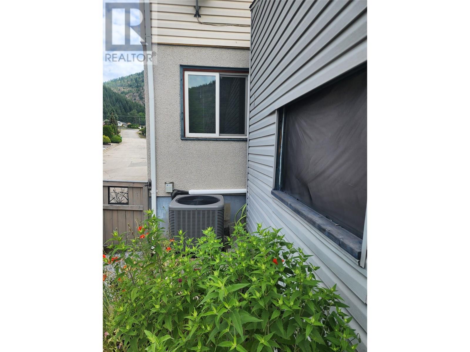 3324 Laurel Crescent, Trail, British Columbia  V1R 4M5 - Photo 28 - 10353399