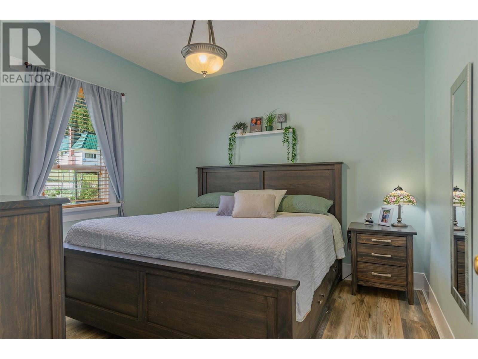 34 Nelson Avenue, Fruitvale, British Columbia  V0G 1L0 - Photo 15 - 10354211
