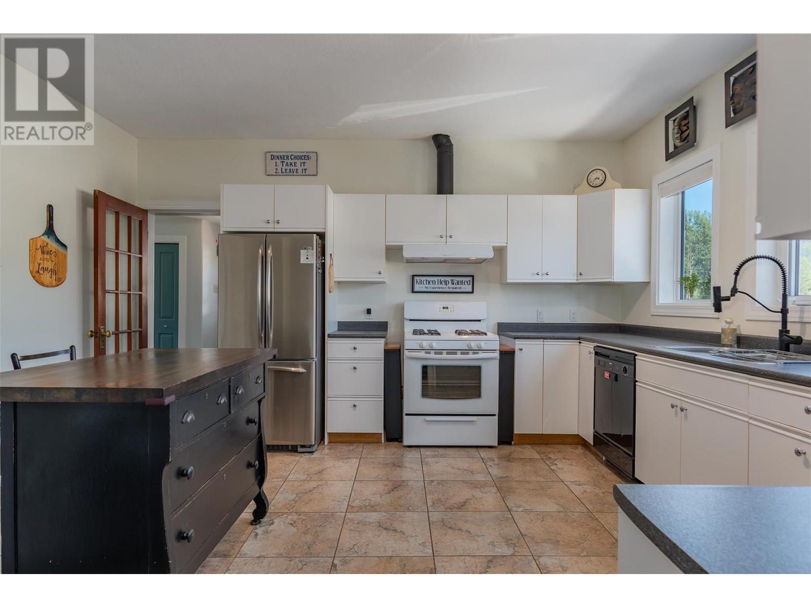 34 Nelson Avenue, Fruitvale, British Columbia  V0G 1L0 - Photo 6 - 10354211