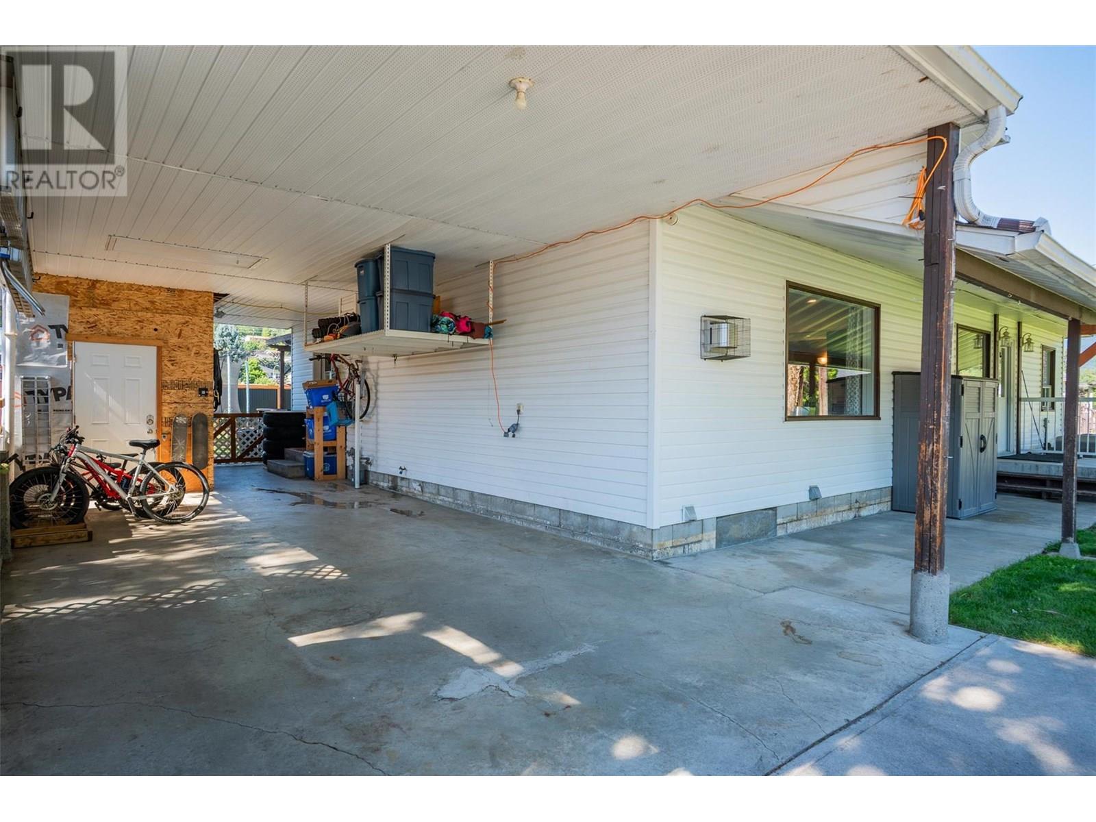 840 9th Avenue, Montrose, British Columbia  V0G 1P0 - Photo 30 - 10354356