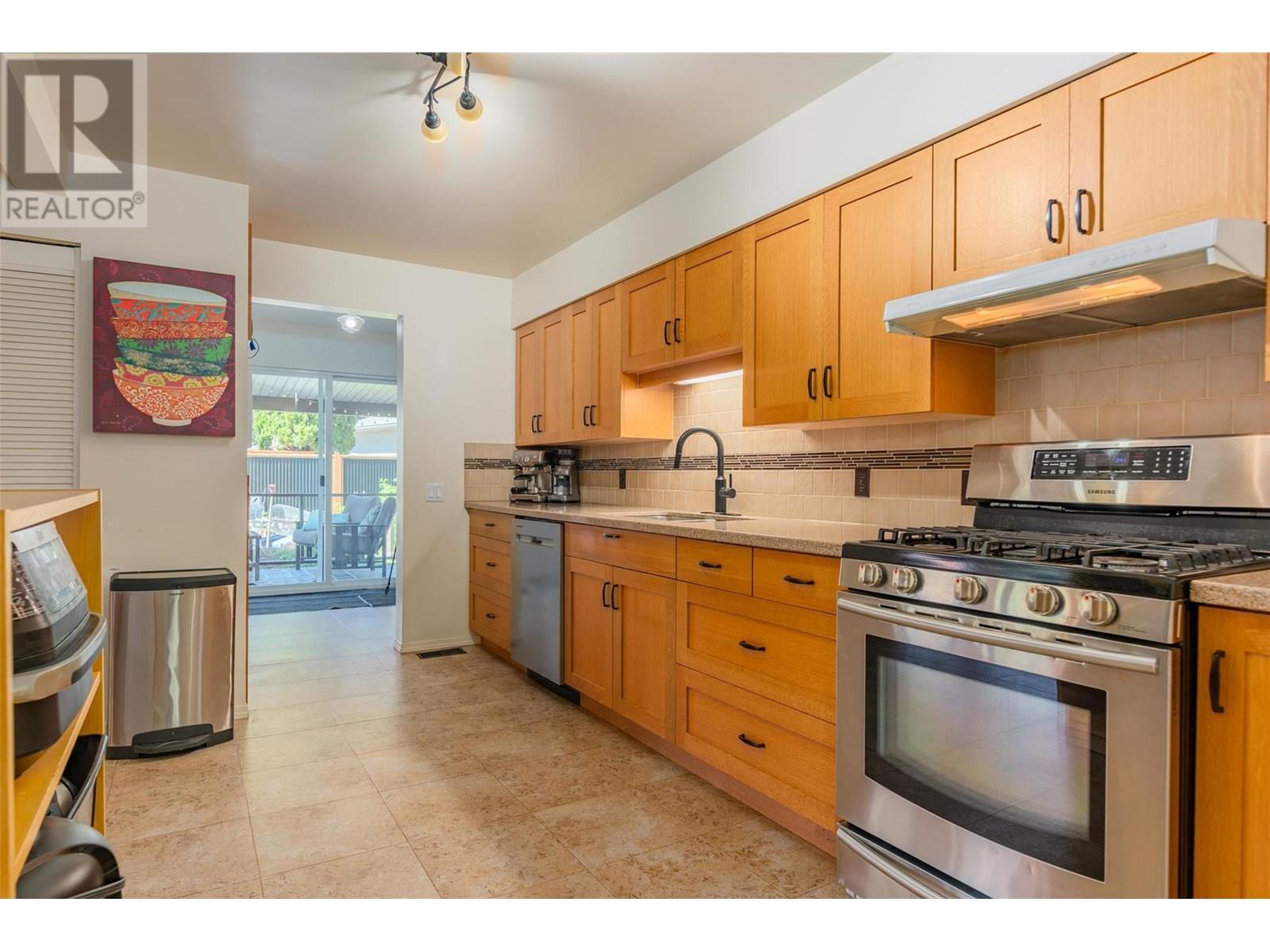 840 9th Avenue, Montrose, British Columbia  V0G 1P0 - Photo 4 - 10354356