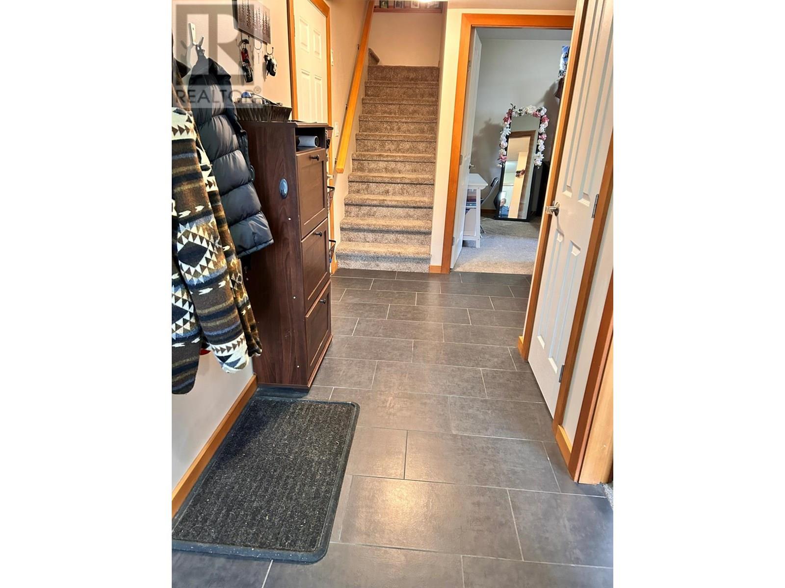 930 Redstone Drive, Rossland, British Columbia  V0G 1Y0 - Photo 5 - 10353440