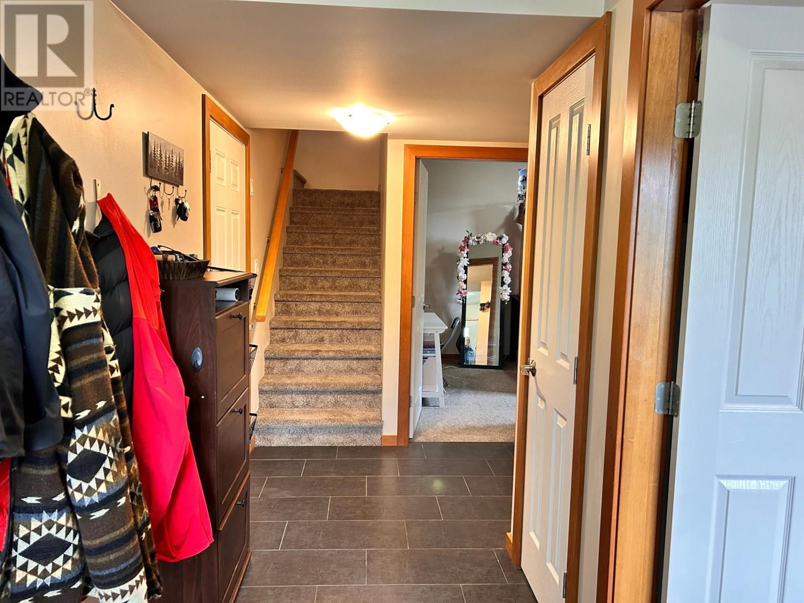930 Redstone Drive, Rossland, British Columbia  V0G 1Y0 - Photo 6 - 10353440