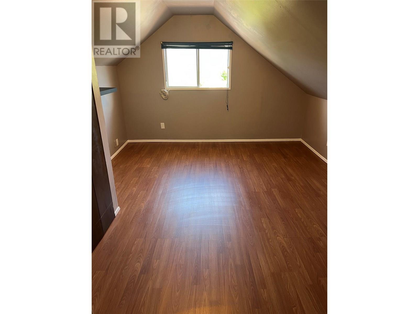 2072 Daniel Street, Trail, British Columbia  V1R 4G9 - Photo 10 - 10346852