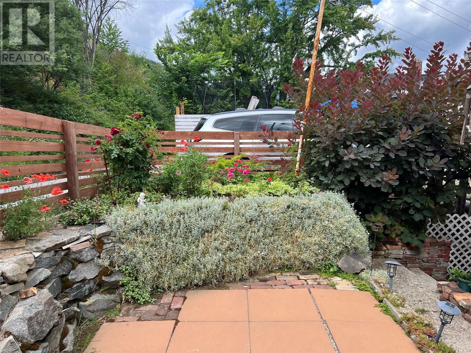 2072 Daniel Street, Trail, British Columbia  V1R 4G9 - Photo 25 - 10346852