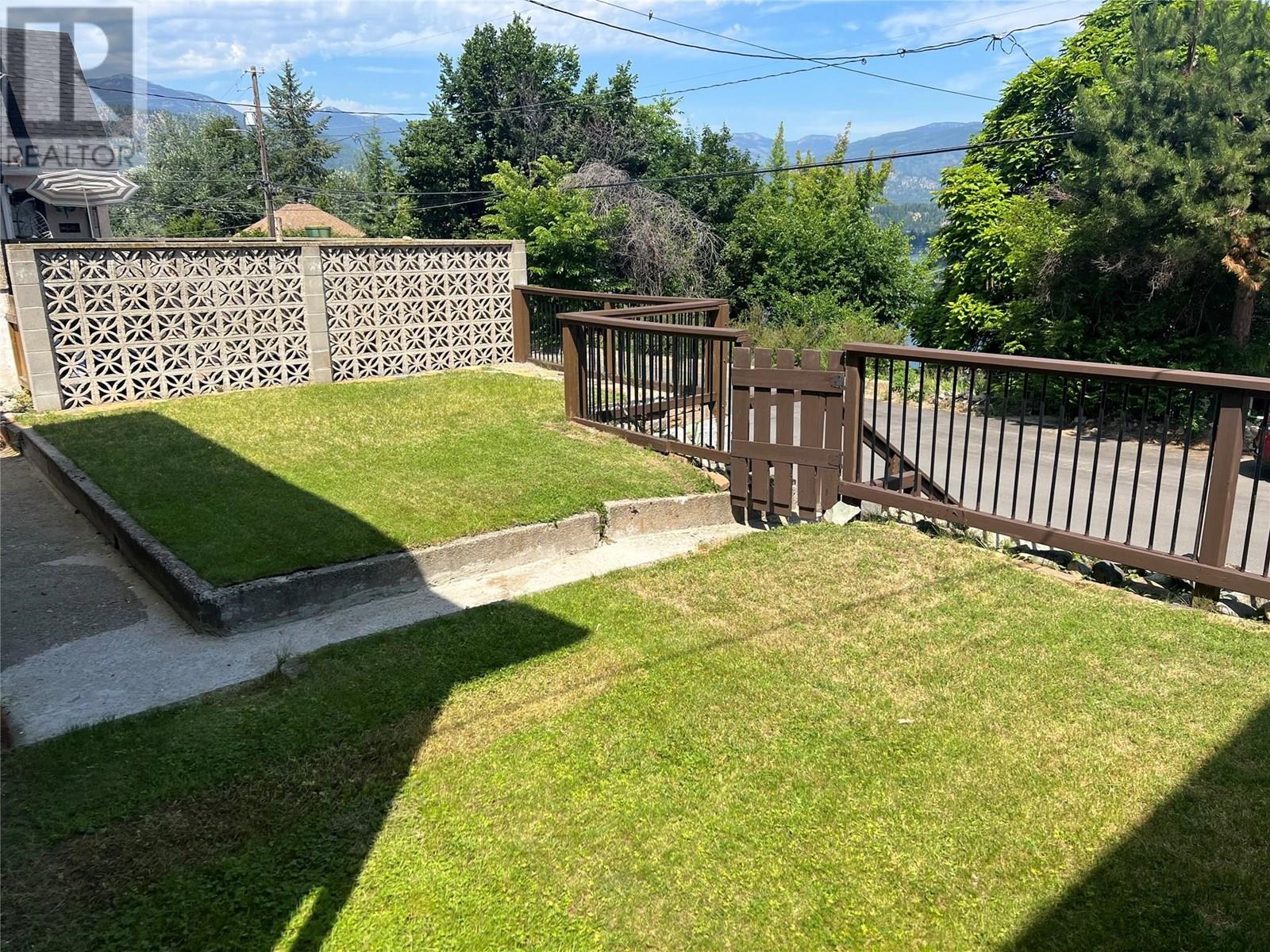 2072 Daniel Street, Trail, British Columbia  V1R 4G9 - Photo 28 - 10346852