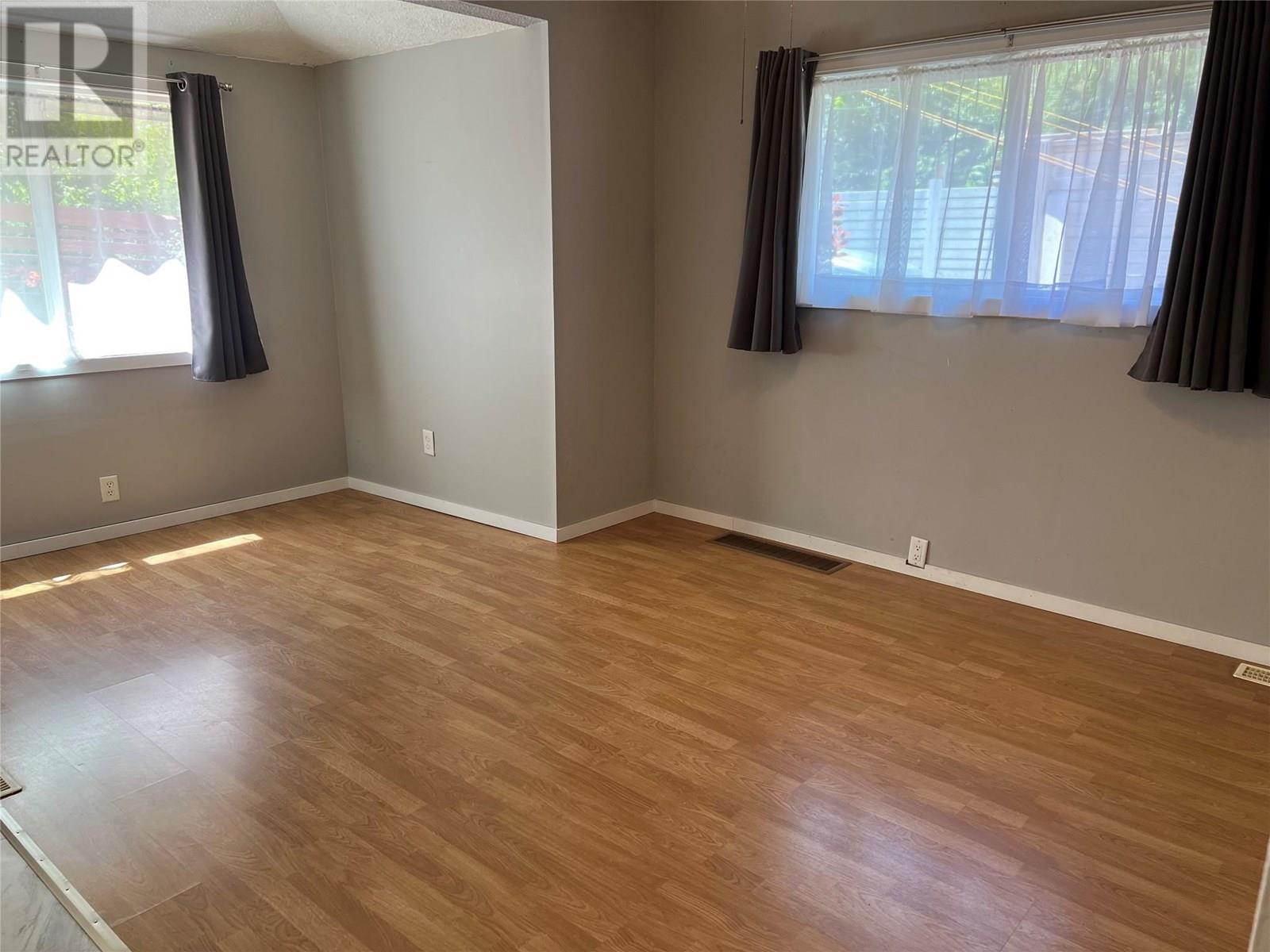 2072 Daniel Street, Trail, British Columbia  V1R 4G9 - Photo 5 - 10346852