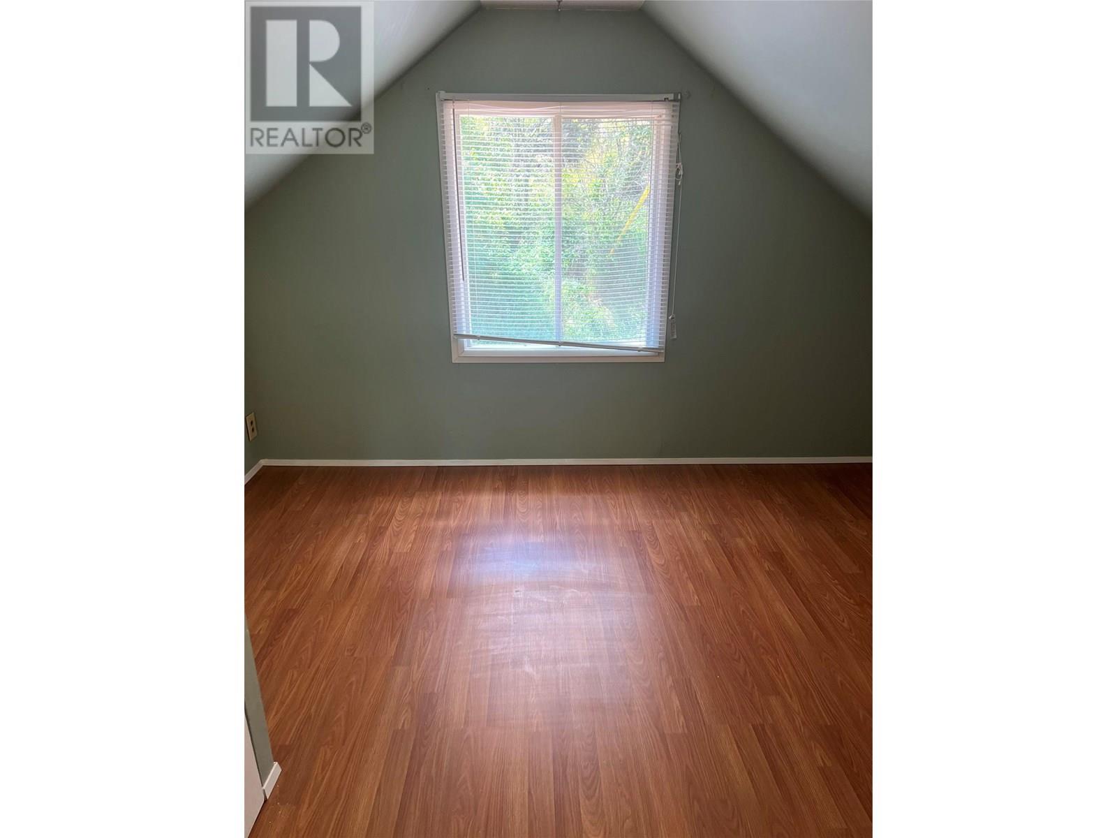 2072 Daniel Street, Trail, British Columbia  V1R 4G9 - Photo 9 - 10346852