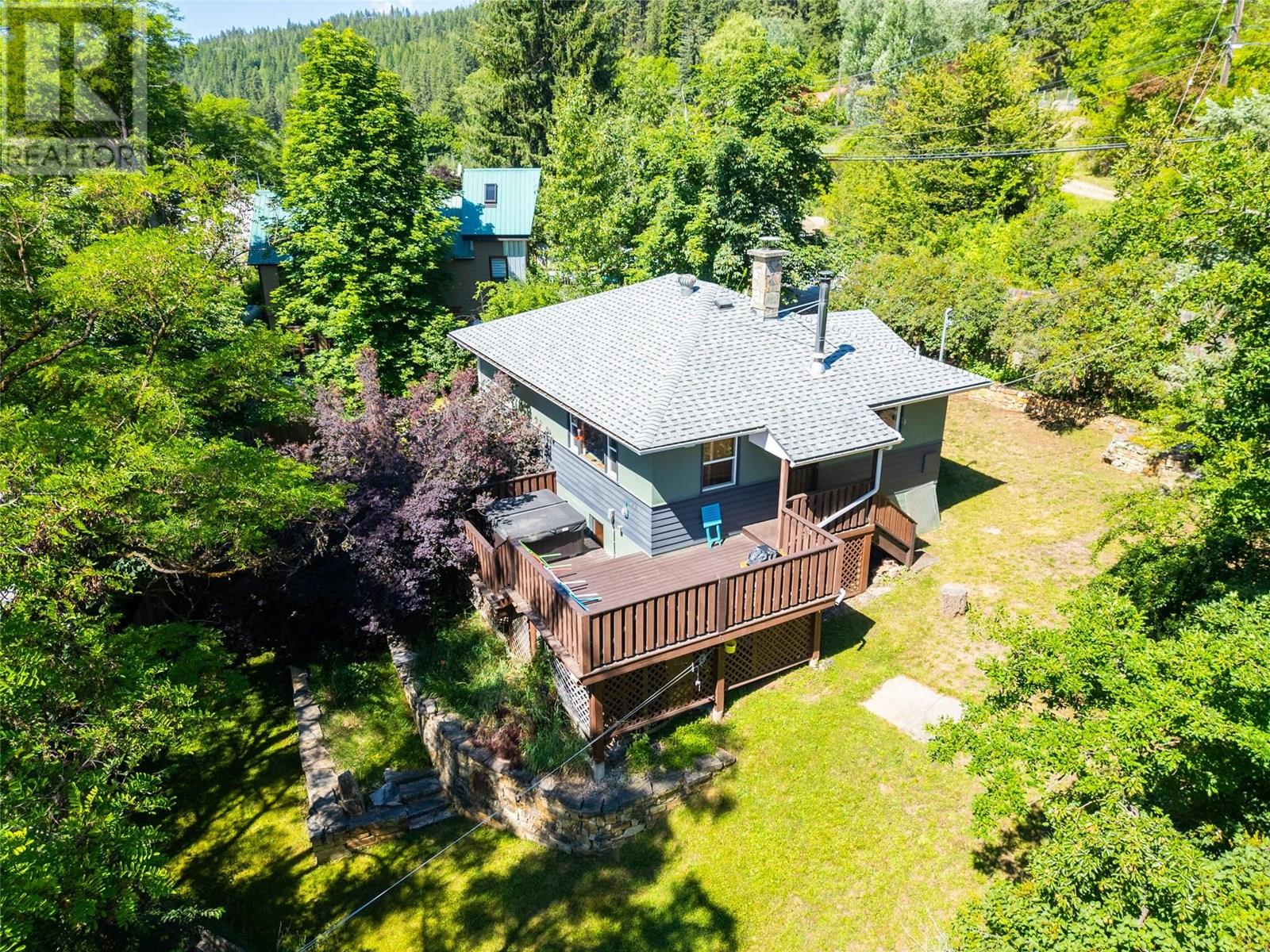 3250 South Slocan Village Road, South Slocan, British Columbia  V0G 2G1 - Photo 1 - 10354387