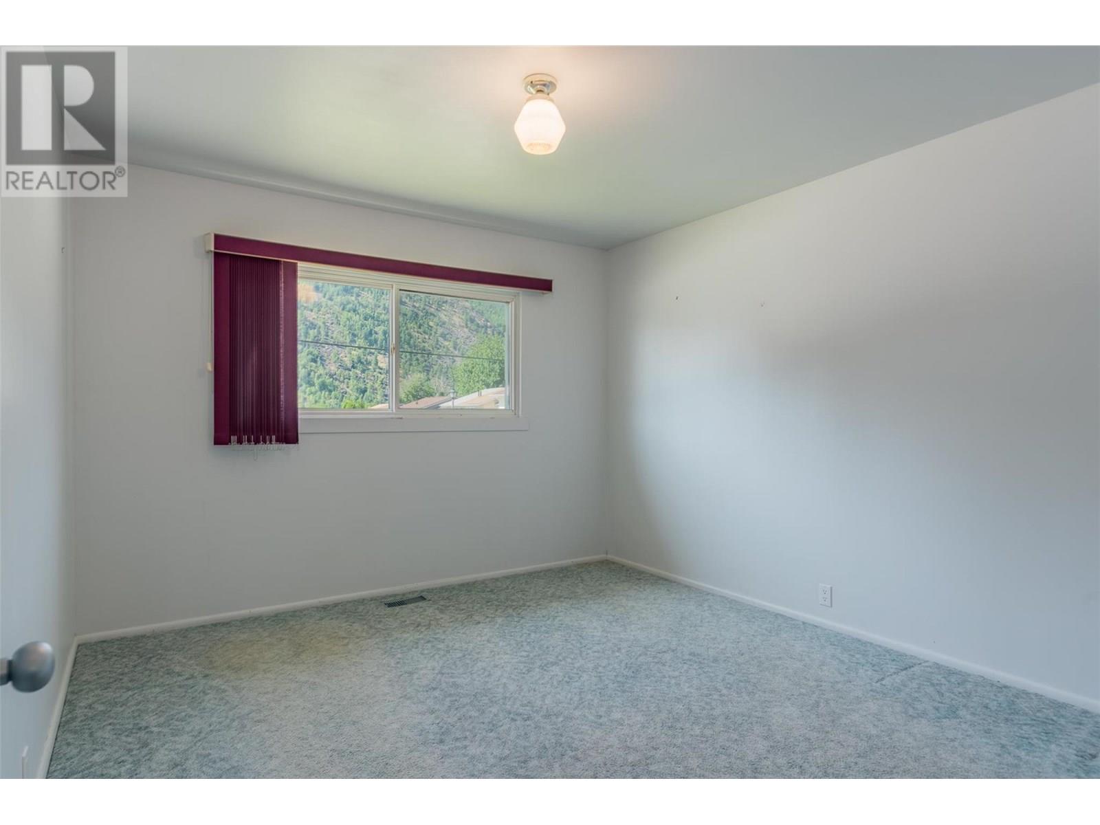 3357 Highway Drive, Trail, British Columbia  V1R 2T6 - Photo 14 - 10354494