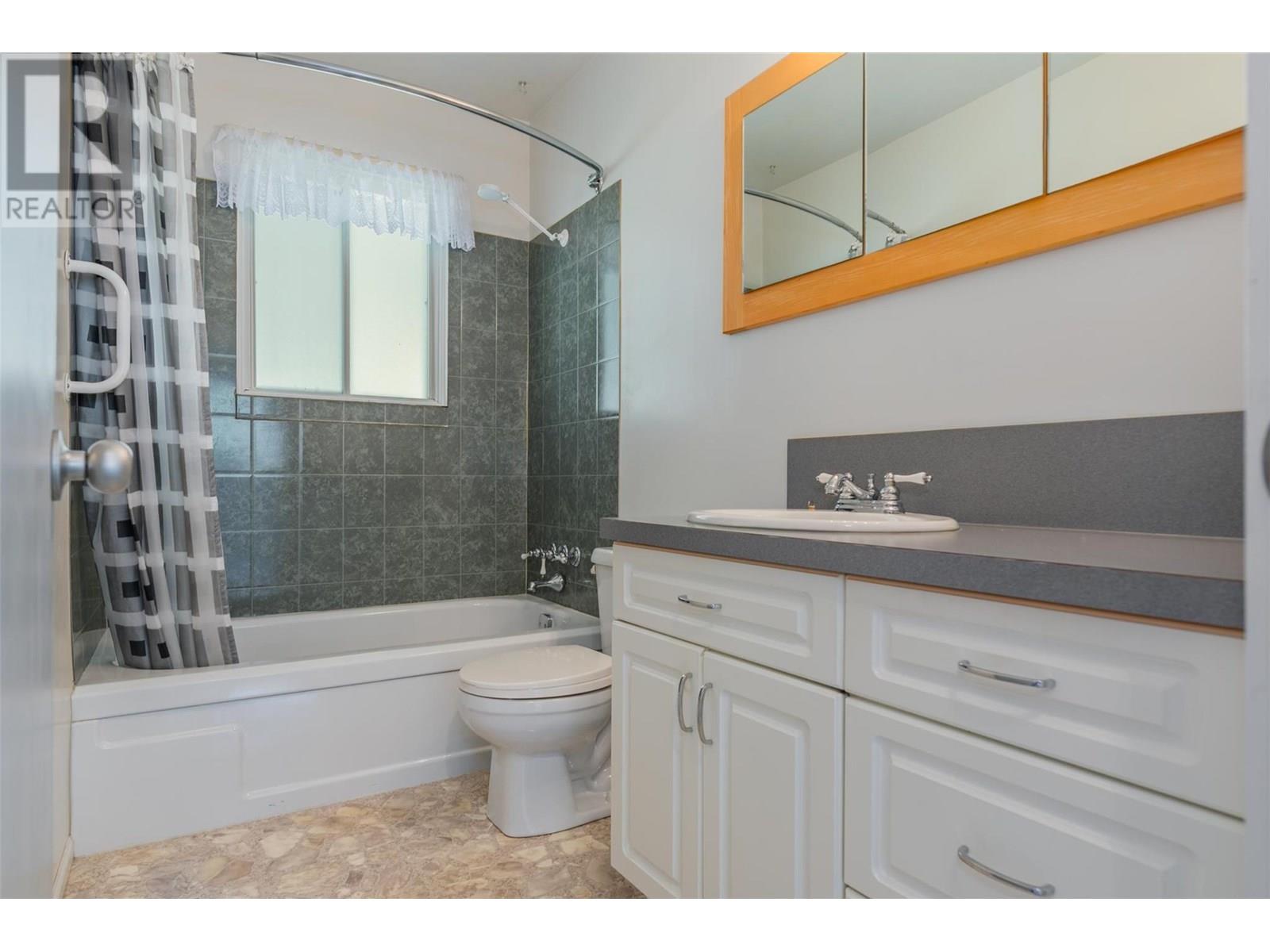 3357 Highway Drive, Trail, British Columbia  V1R 2T6 - Photo 16 - 10354494
