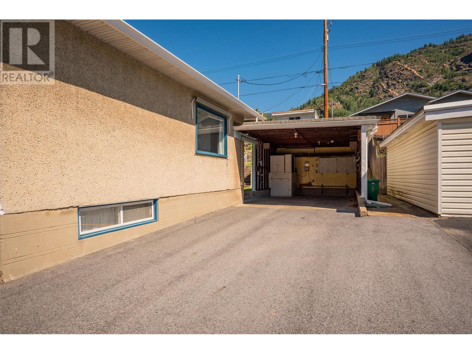 3357 Highway Drive, Trail, British Columbia  V1R 2T6 - Photo 30 - 10354494