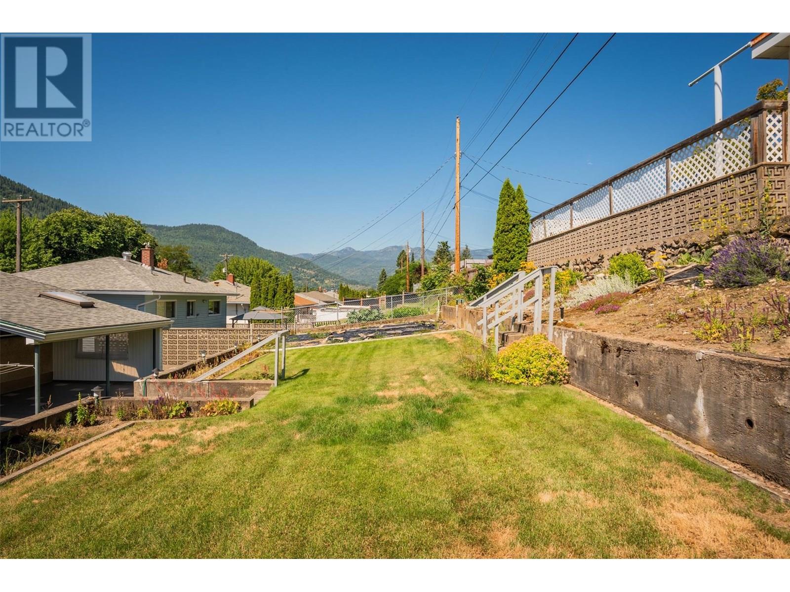 3357 Highway Drive, Trail, British Columbia  V1R 2T6 - Photo 37 - 10354494