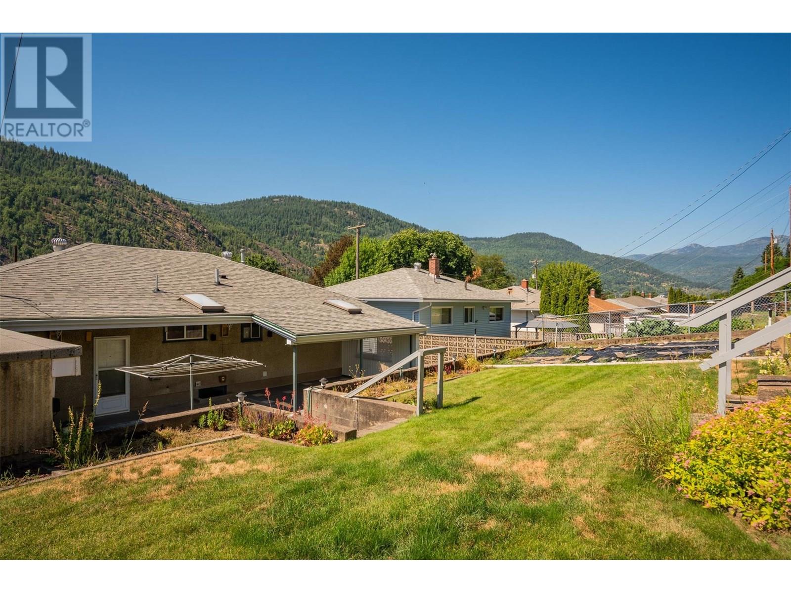 3357 Highway Drive, Trail, British Columbia  V1R 2T6 - Photo 38 - 10354494